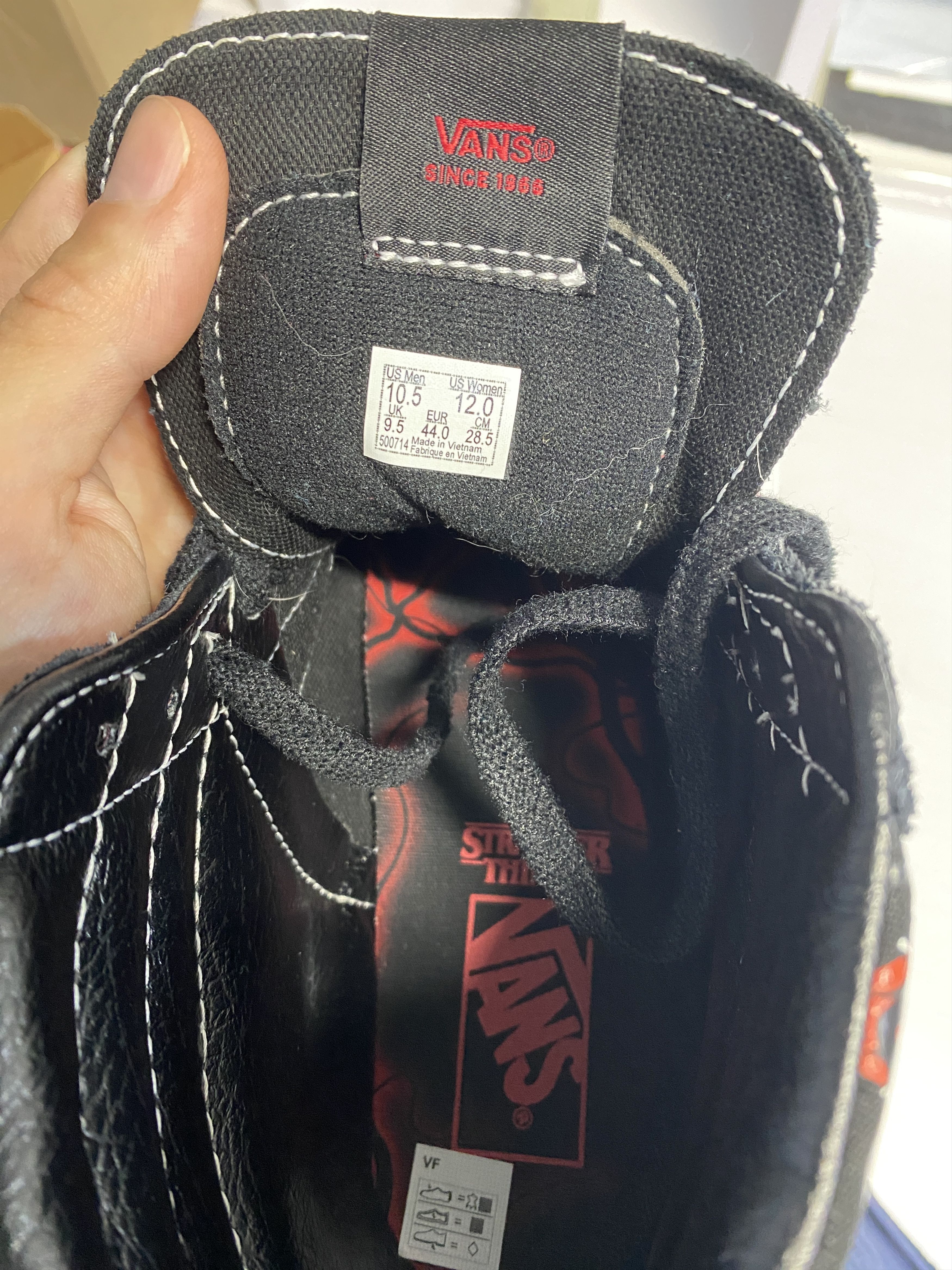 Vans VANS Stranger Things x Sk8- Reissue Limited Edition Size US 10.5 / EU 43-44 - 4 Thumbnail