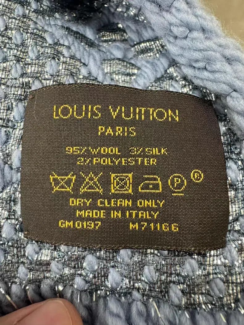 Louis Vuitton Louis Vuitton Double-sided presbyopic gold silk scarf Size ONE SIZE - 3 Thumbnail