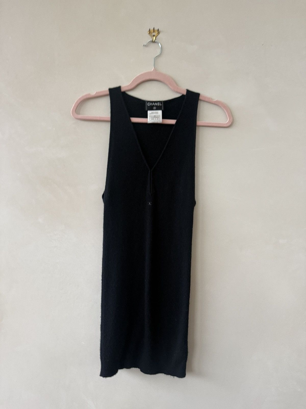 Chanel Vintage black cashmere chanel tank top Size XS / US 0-2 / IT 36-38 - 4 Thumbnail