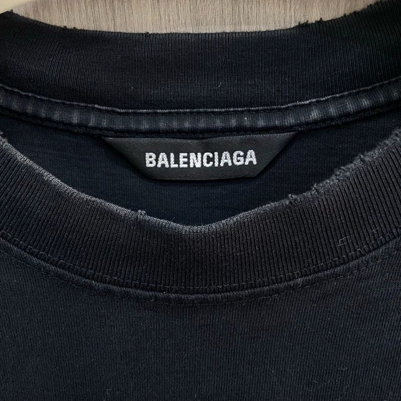 Balenciaga Balenciaga Alien Short Sleeve T-Shirt, Size L Size US L / EU 52-54 / 3 - 3 Thumbnail