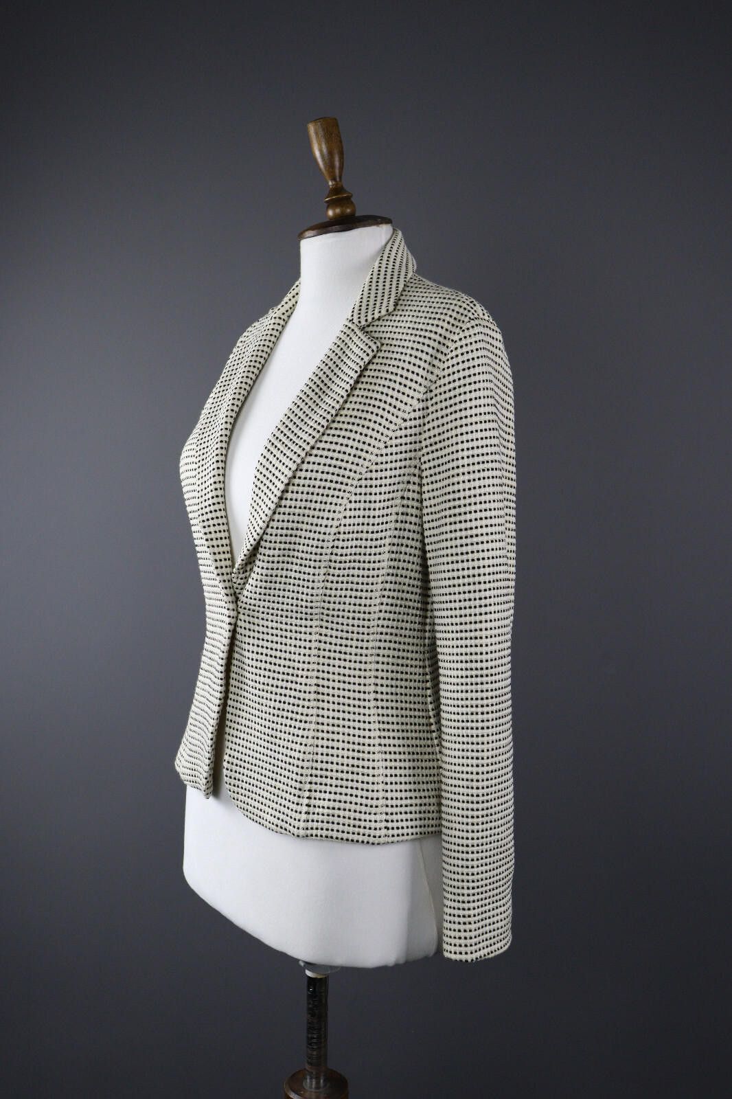 Designer Ladies Marc Cain Perforated Classic Basic Jacket Size 3 Size M / US 6-8 / IT 42-44 - 4 Thumbnail