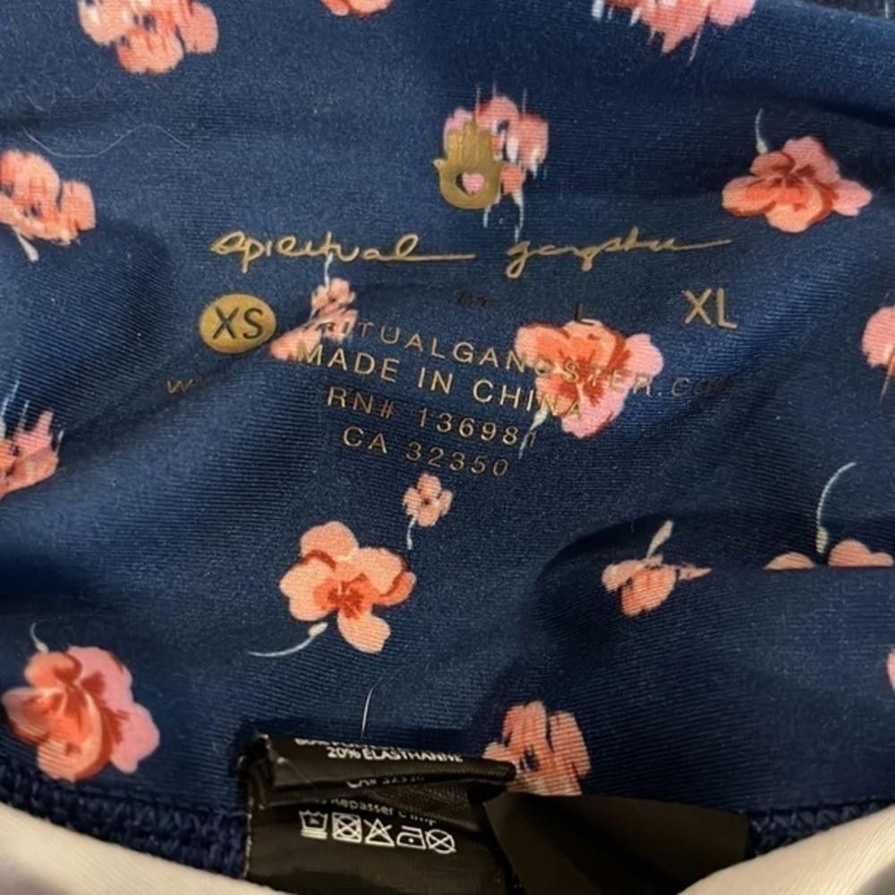 Spiritual Gangster Spiritual Gangster floral legging and bra set used! Size 26" / US 2 / IT 38 - 8 Thumbnail