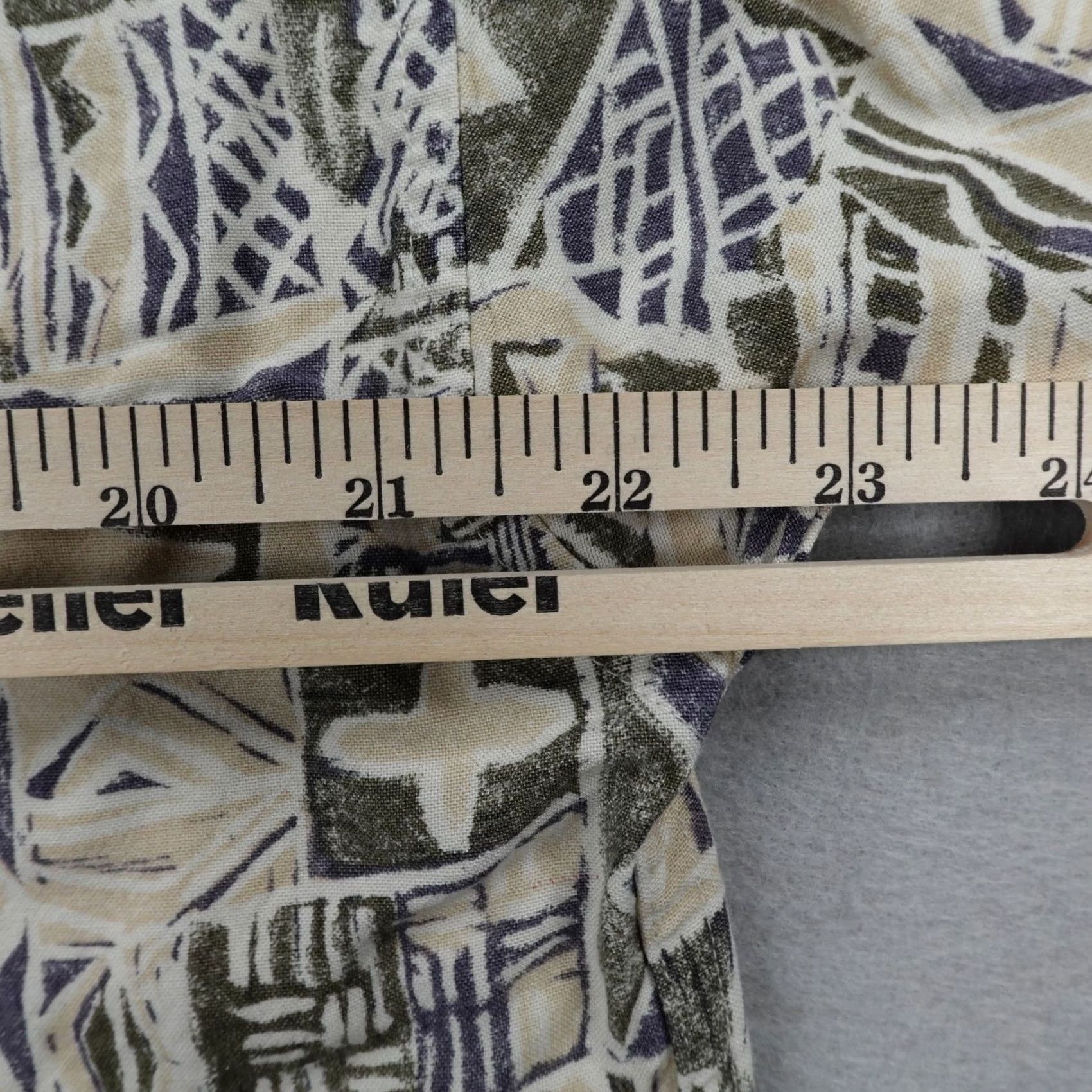 Guess VINTAGE GUESS Shirt Men Large Tan Abstract Tribal Hawaiian Aloha Linen Blend 90s Beach Casual Button-Up Short Sleeve Gecko Beige Mens Size US L / EU 52-54 / 3 - 5 Thumbnail