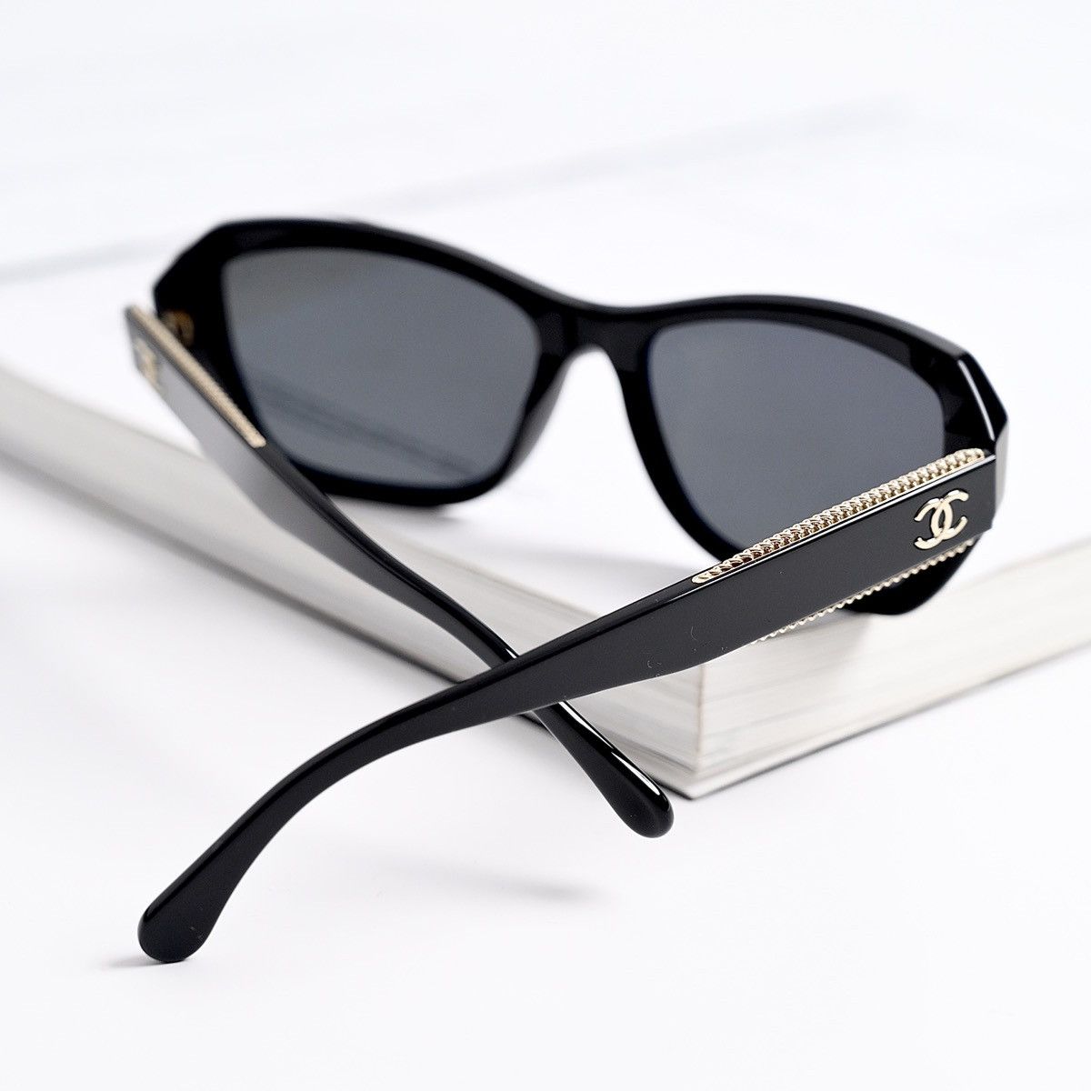 Chanel CHANEL 0CH5516 C62248 SUNGLASSES Size ONE SIZE - 10 Thumbnail
