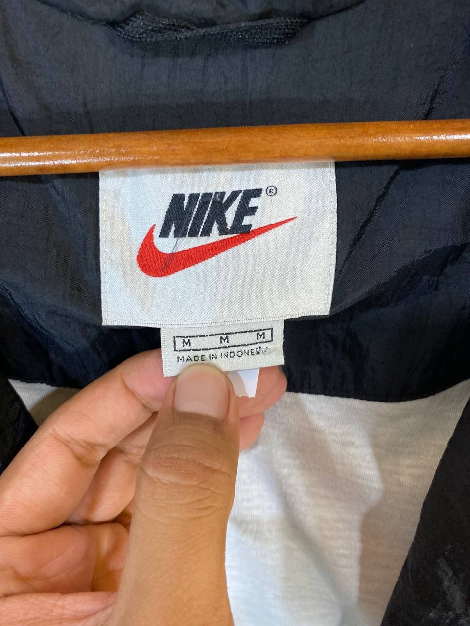 Nike vintage 90s nike light jacket nice design Size US M / EU 48-50 / 2 - 7 Thumbnail