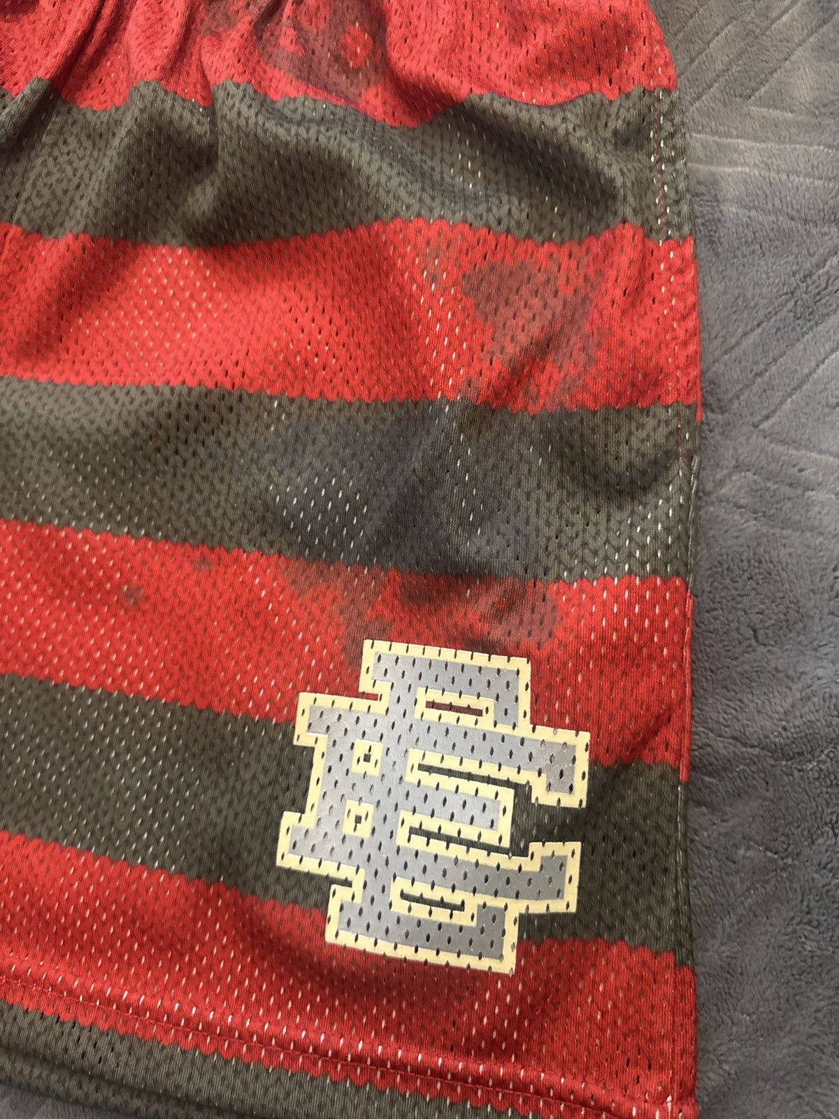 Eric Emanuel Eric Emanuel Freddy Krueger mesh shorts Size US 30 / EU 46 - 2 Thumbnail