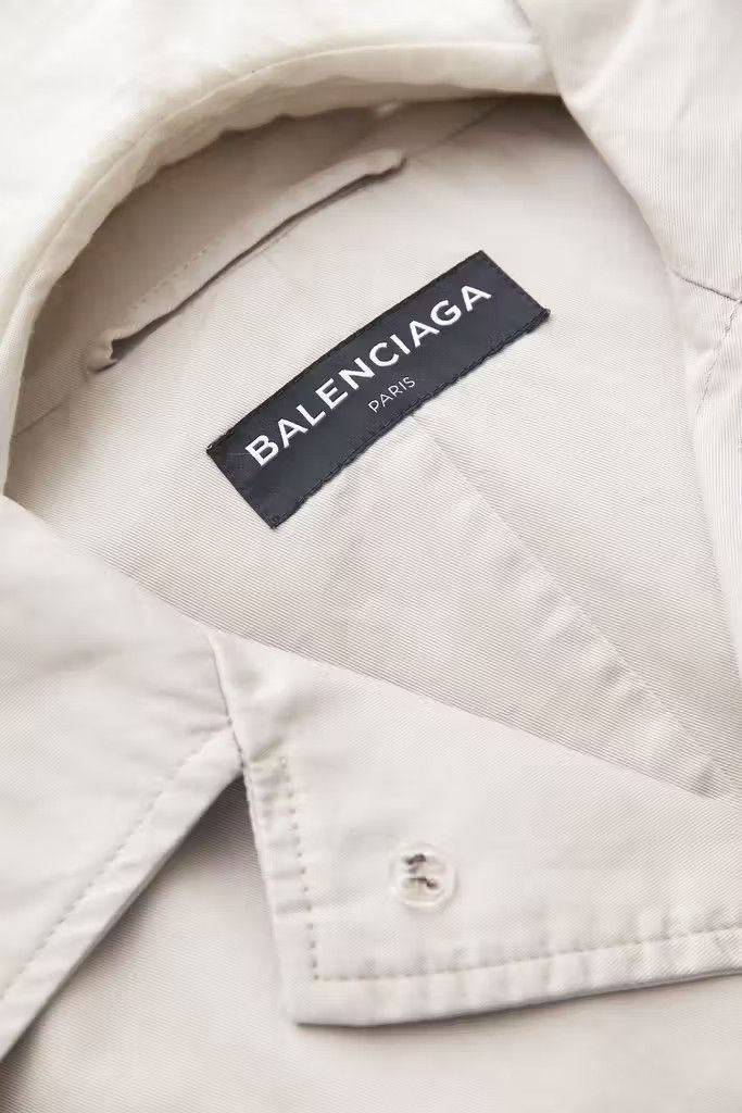 Balenciaga AW17 XXXL oversized mackintosh Size US S / EU 44-46 / 1 - 6 Thumbnail