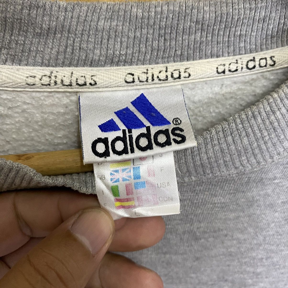 Adidas Vintage 90s Adidas Small Logo Crewneck Sweatshirt Size US M / EU 48-50 / 2 - 8 Thumbnail