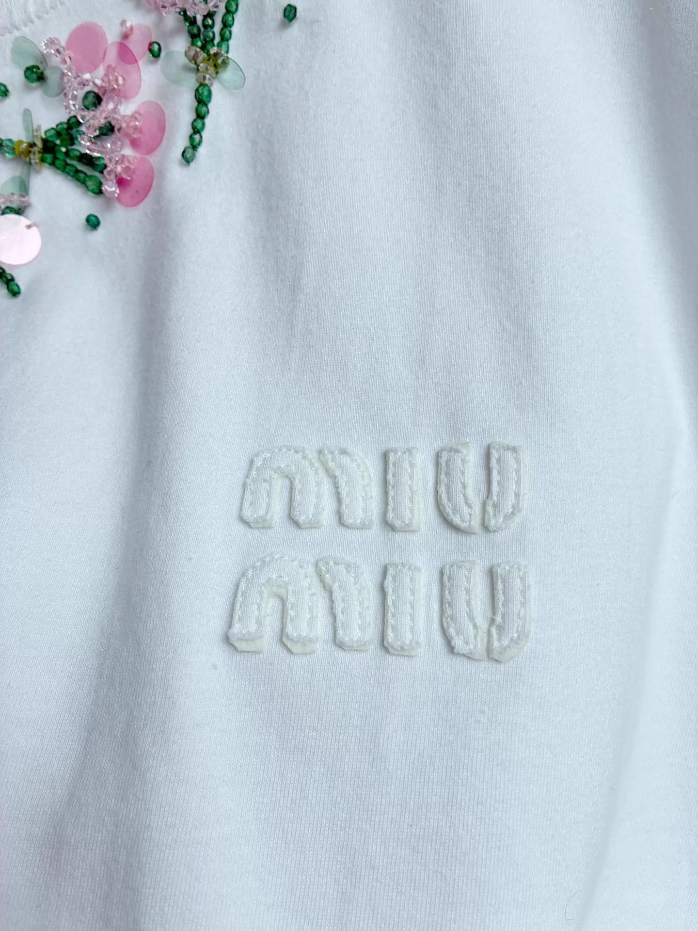 Miu Miu MIU MIU White Short Sleeve TEE XS Floral Beaded Size XS / US 0-2 / IT 36-38 - 5 Thumbnail