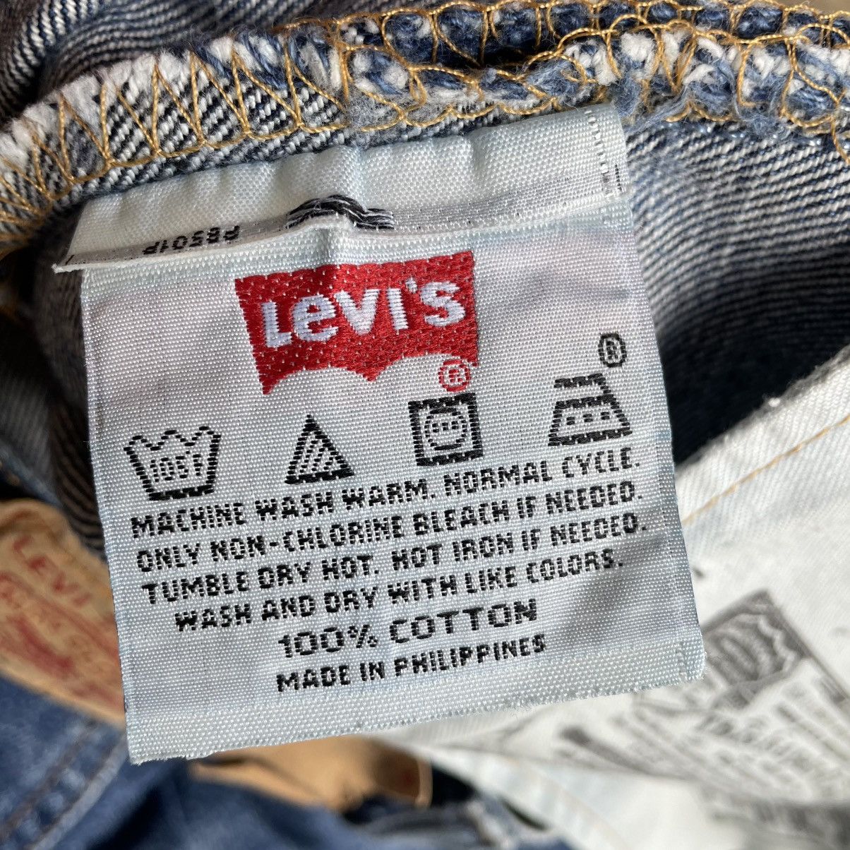 Levi's Vintage Clothing 🔥Vintage Levis 501 Stoned Washed Ripped Distress Denim Jeans Size US 33 - 17 Thumbnail