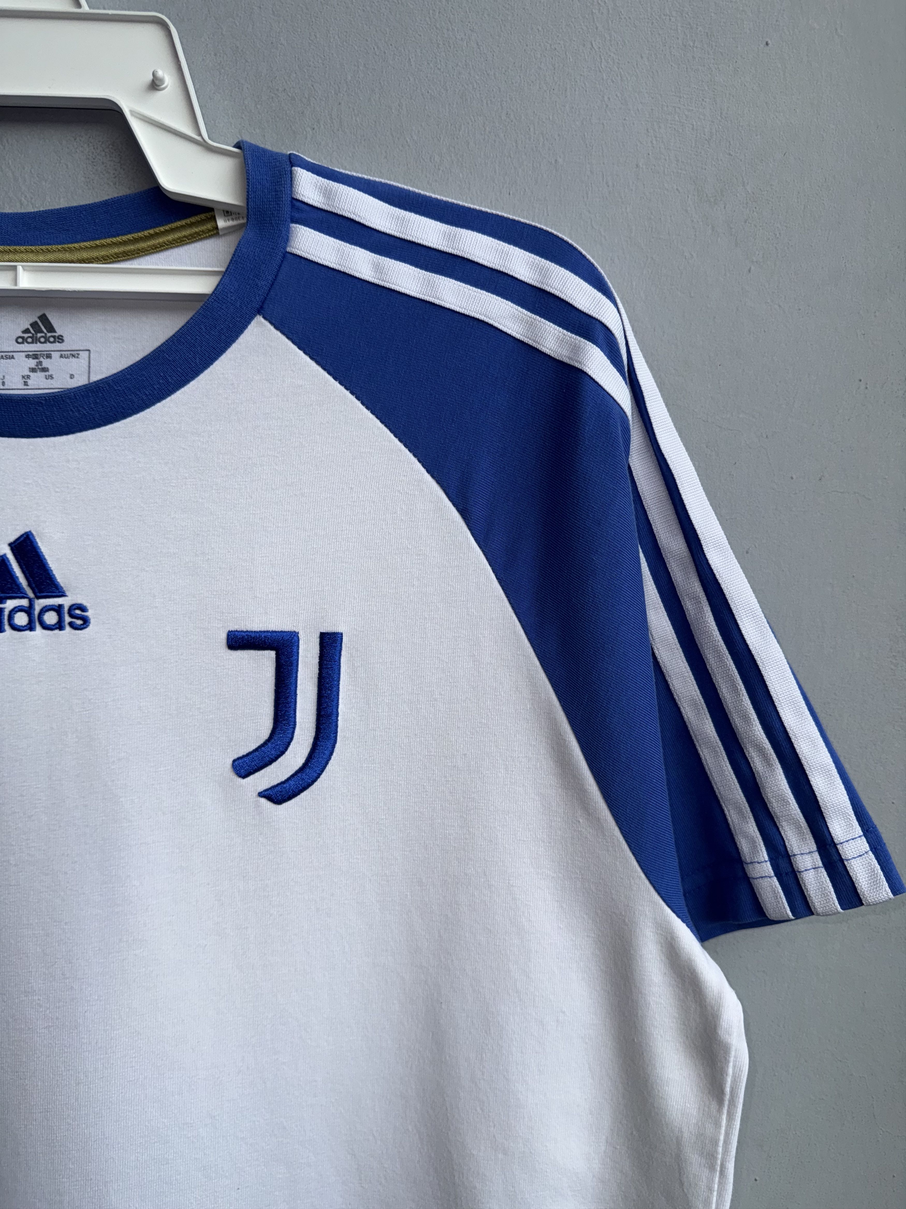 Adidas Juventus Adidas Teamgiest Crew Shirt Size US L / EU 52-54 / 3 - 3 Thumbnail