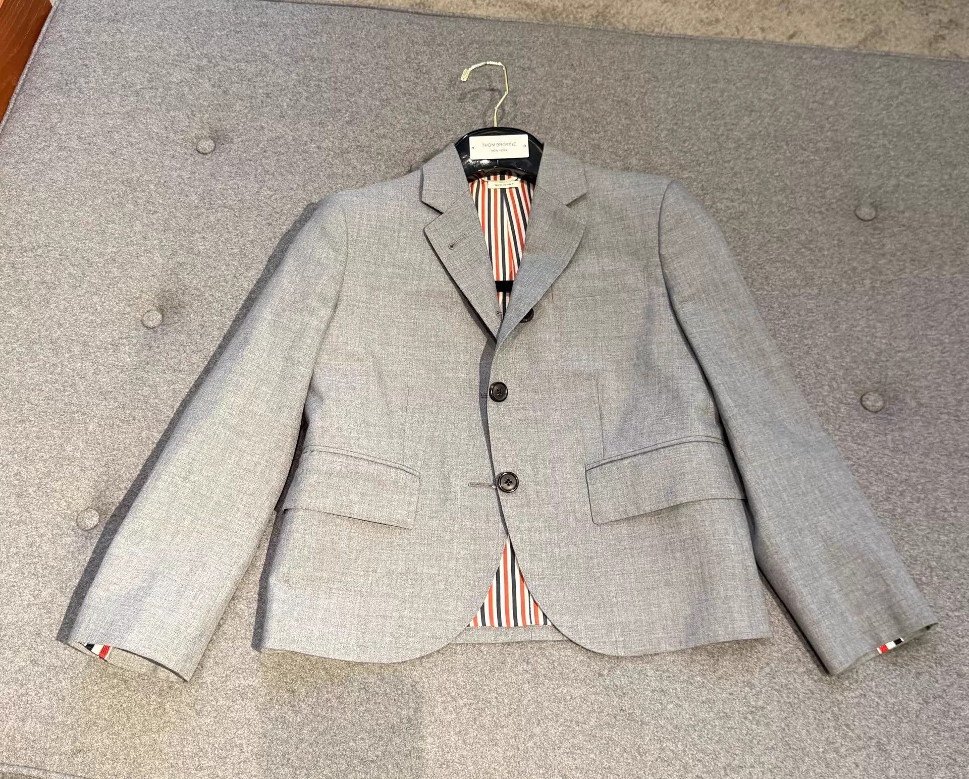 Thom Browne Thom Browne Women's Classic Short Wool Blazer Gray 95 New Size S / US 4 / IT 40 - 3 Thumbnail