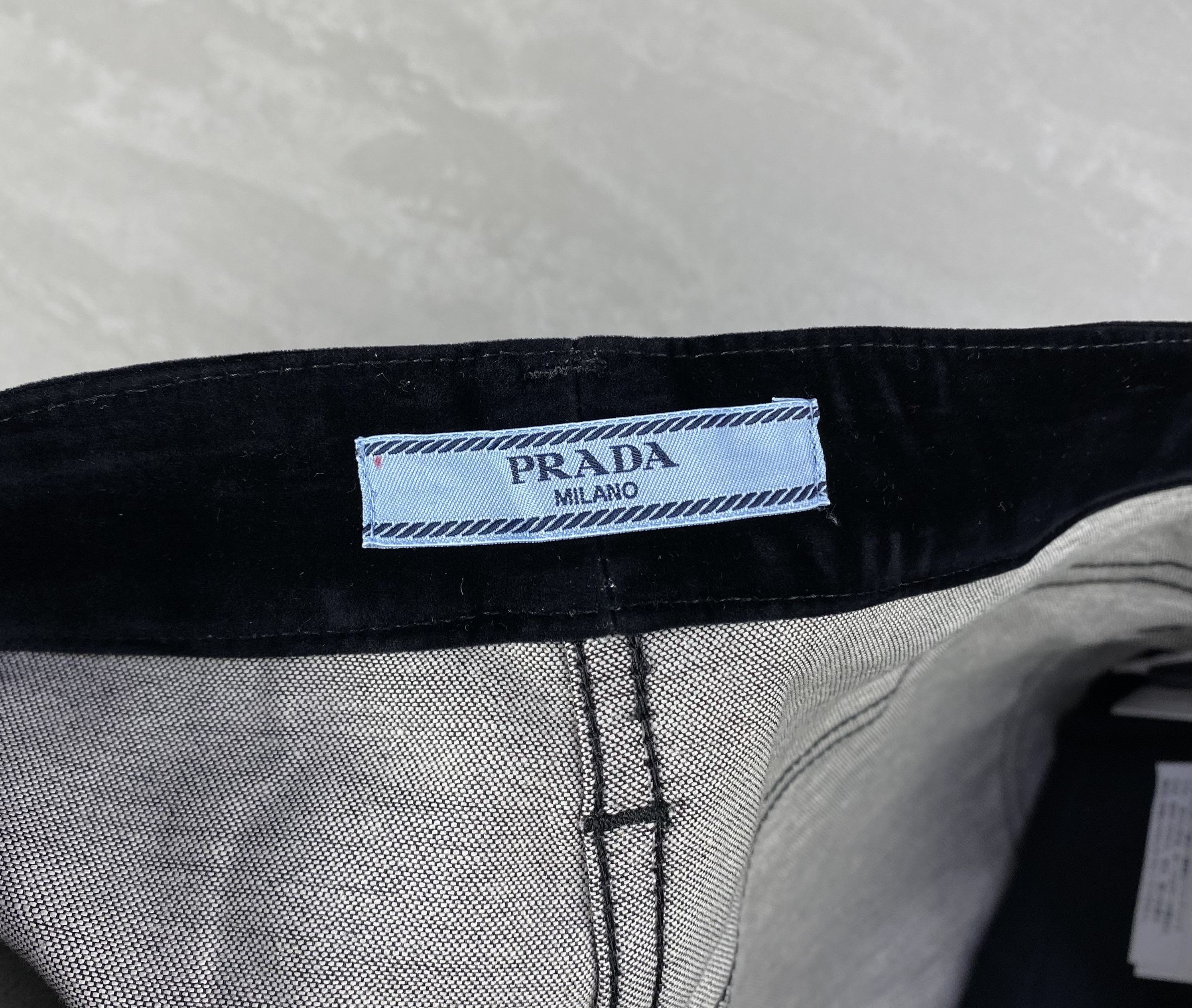 Prada Prada 23AW triangle-logo Velvet Denim Shorts Black Other Size 29" - 14 Thumbnail
