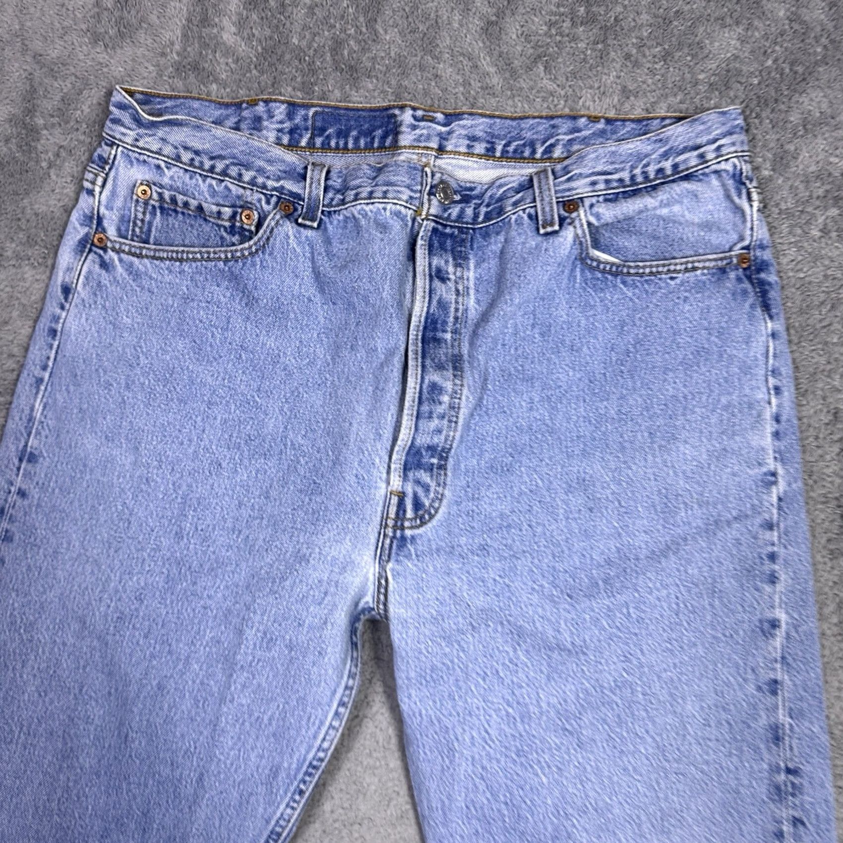Levi's VINTAGE Levi's 501XX Jeans Men 36x28 USA Made 1995 Button Fly Grunge 90s Light Jeans Mens Leather? Size US 36 / EU 52 - 3 Thumbnail