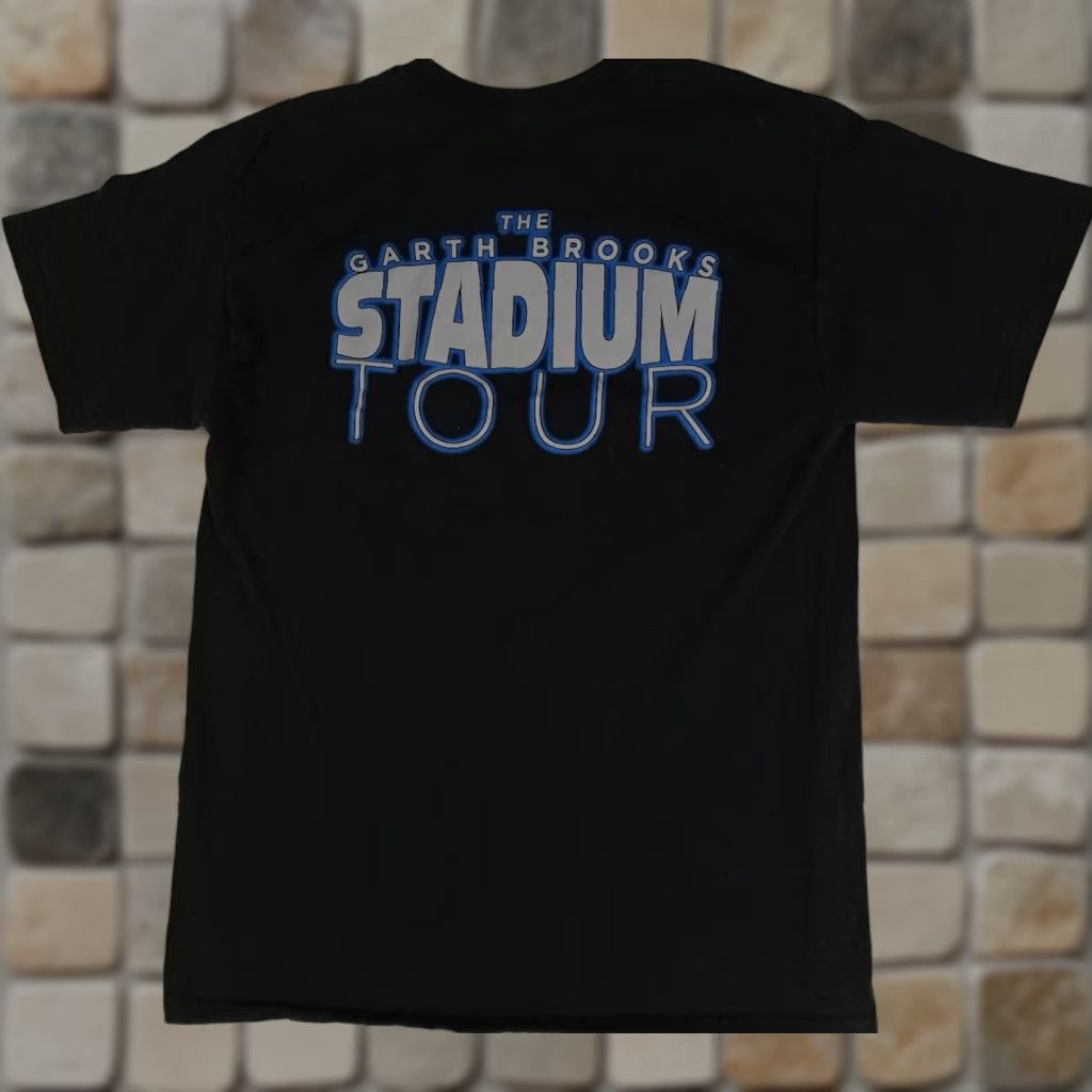 Hanes VINTAGE Garth Brooks Country Stadium Tour 2024 Hanes T-Shirt Unisex Adults Black Short Sleeve Crew Neck Size S Marvelous? Size S / US 4 / IT 40 - 1 Thumbnail