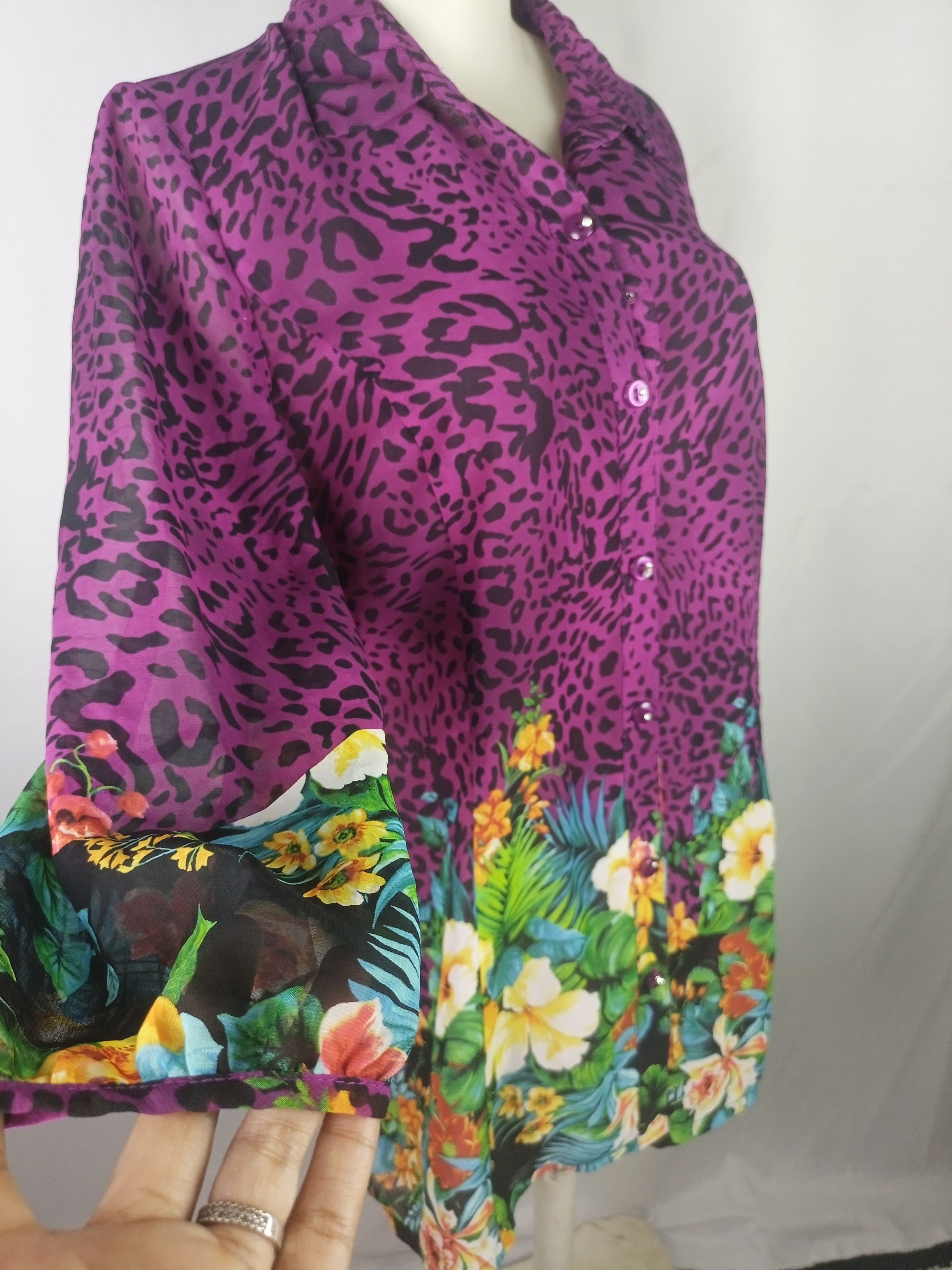 Japanese Brand Women's Chiffon Blouses Button Down Floral Leopard Print Size L / US 10 / IT 46 - 3 Thumbnail