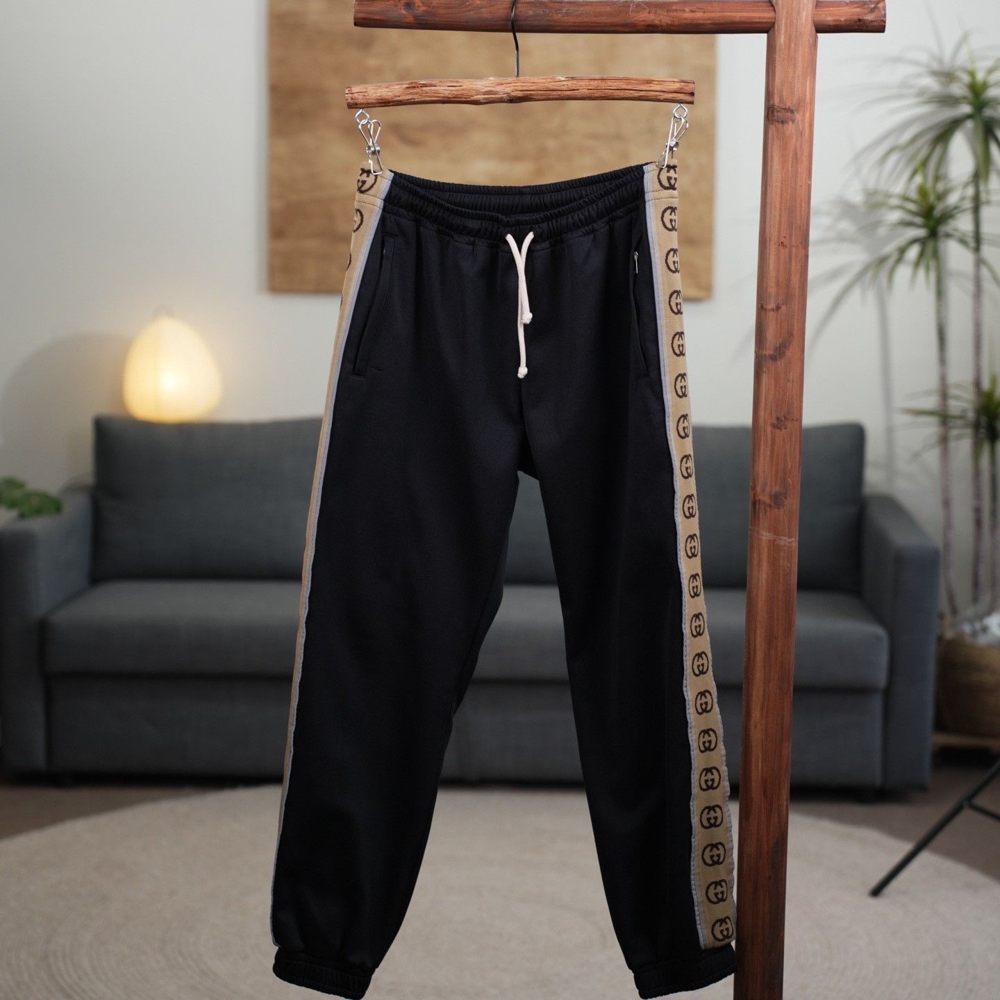Gucci Gucci Reflective Black Casual Pants 32 Men Size US 32 / EU 48 - 1 Thumbnail