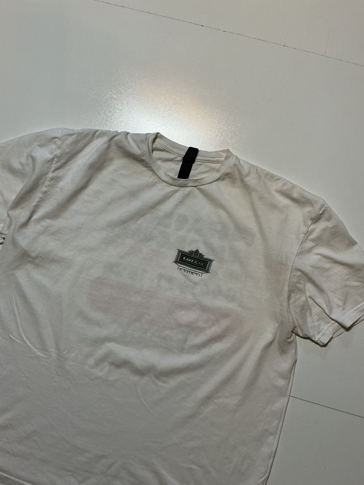 Band Tees Arms Akimbo Theater Don't Have To Close Your Eyes T-Shirt Size US XL / EU 56 / 4 - 4 Thumbnail