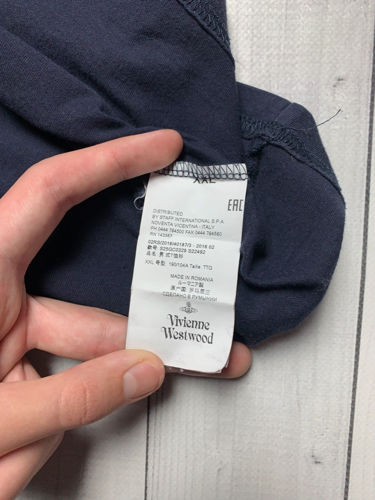 Vintage × Vivienne Westwood Vintage Vivienne Westwood tee logo size XL Size US XL / EU 56 / 4 - 4 Thumbnail