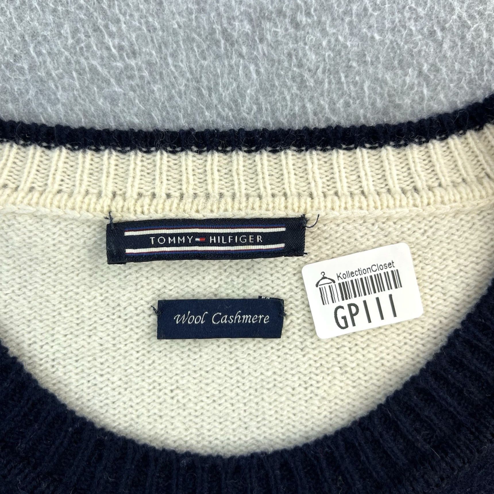 Tommy Hilfiger Tommy Hilfiger Sweater Womens Large Blue Long Sleeve Heart Graphic Wool Cashmere Pullover Size L / US 10 / IT 46 - 6 Thumbnail
