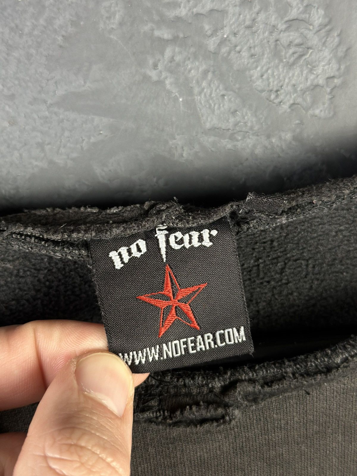 No Fear × Vintage Vintage 90s No Fear Thrashed Sun Faded Burnout Crewneck Size US L / EU 52-54 / 3 - 10 Thumbnail