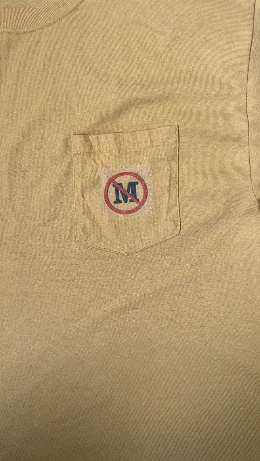 Vintage VINTAGE MICHIGAN SUCKS TEE Size US M / EU 48-50 / 2 - 3 Thumbnail