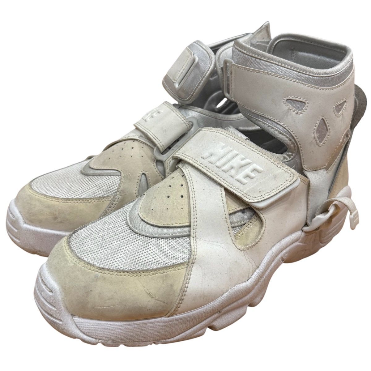 CDG x Nike “Air Carnivore” Homme Plus White Reflective