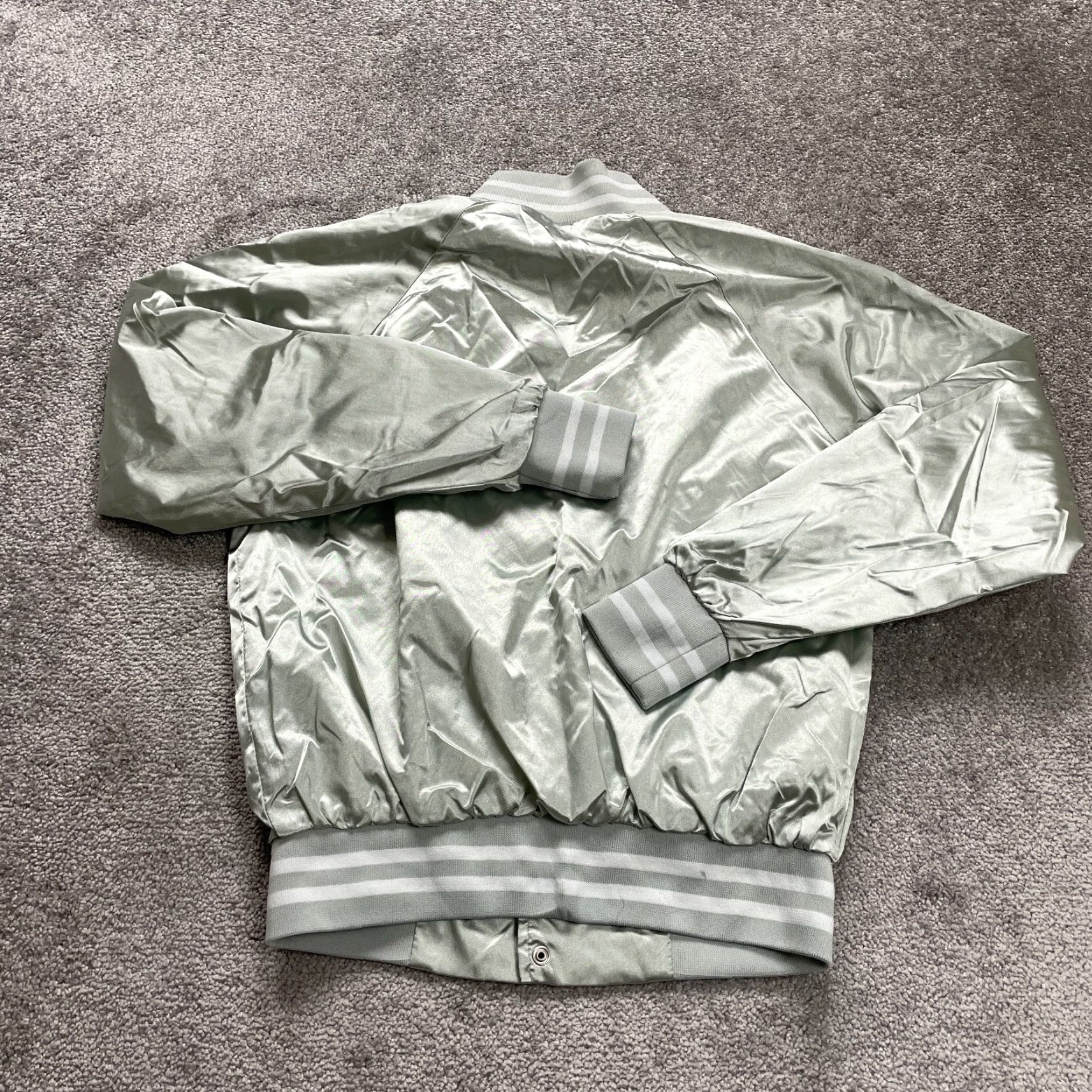 Augusta Sportswear Augusta Sportswear Silver Bomber Jacket Mens Small Nylon Zip Mid-Length 42 in Chest Sports Softball Size US S / EU 44-46 / 1 - 2 Thumbnail