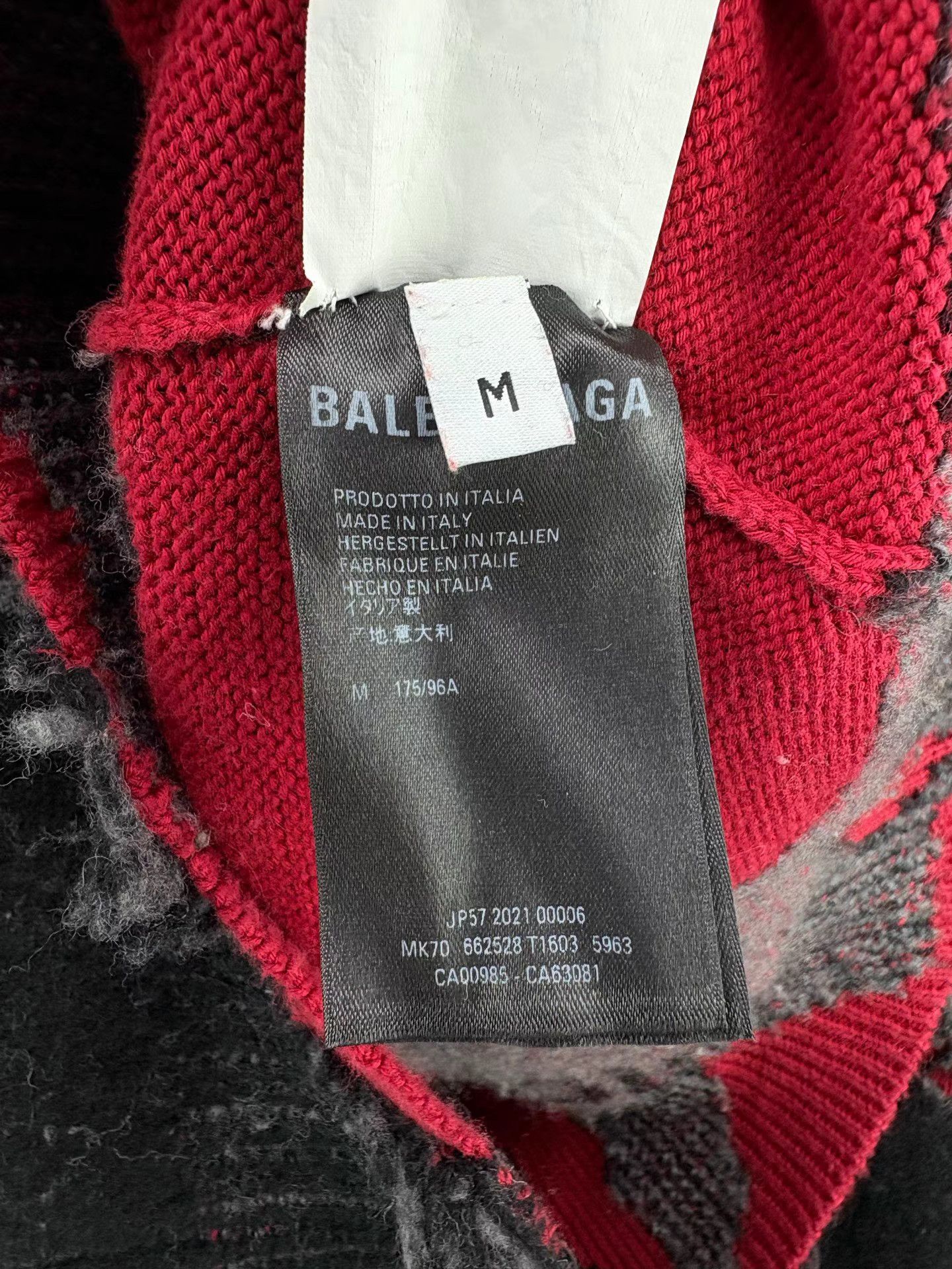 Balenciaga BALENCIAGA All-Over Logo Fake Two-Piece Distressed Sweater Size US M / EU 48-50 / 2 - 4 Thumbnail