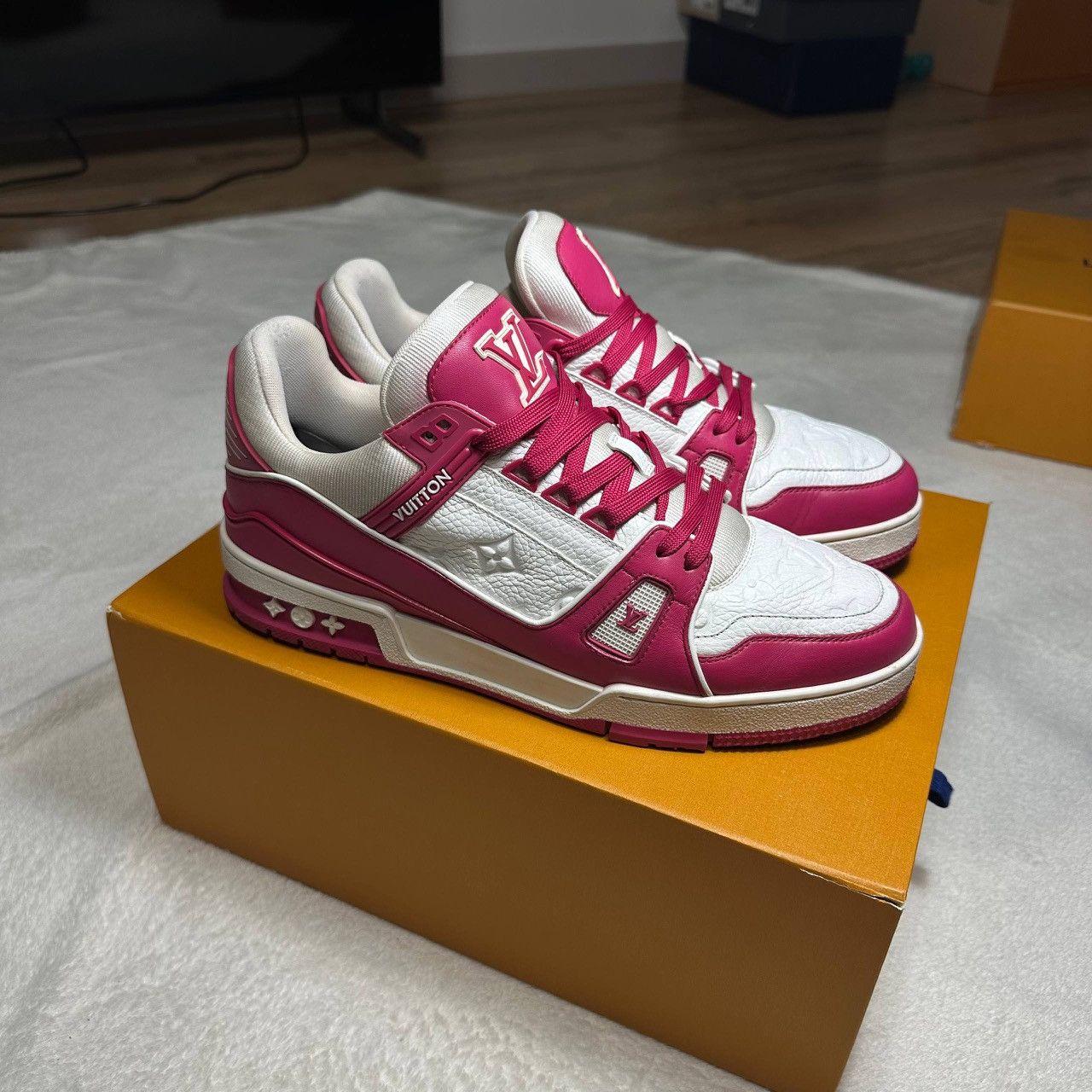 Louis Vuitton Louis Vuitton Trainer White Fuchsia Size US 9 / EU 42 - 7 Thumbnail