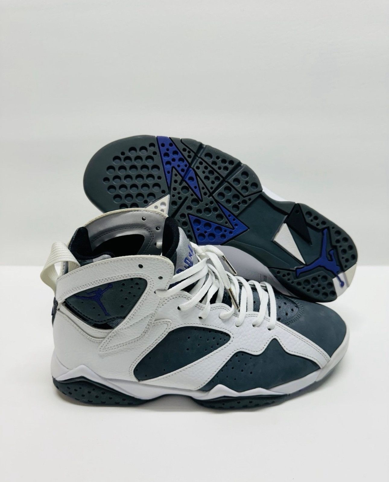 Jordan Brand Air Jordan 7 Retro Flint Grey/White Size US 10.5 / EU 43-44 - 1 Thumbnail