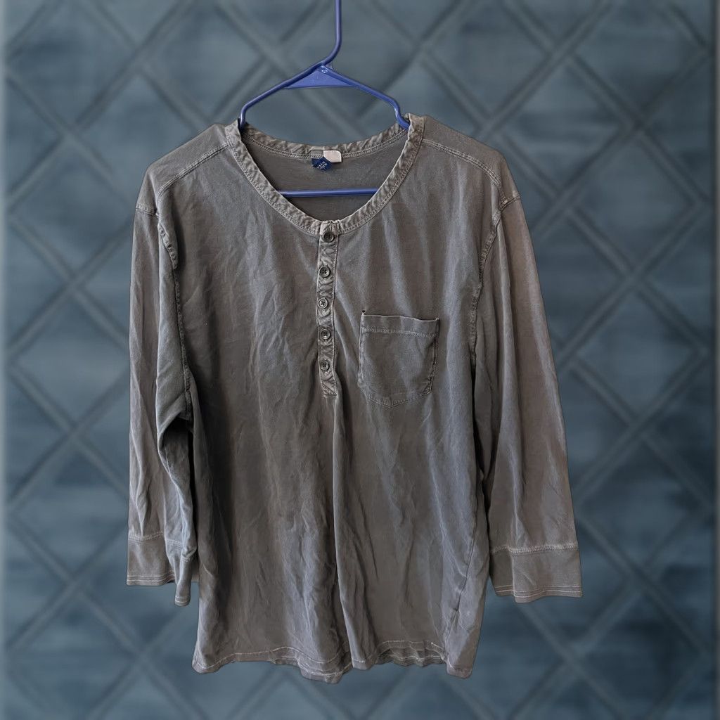 Vintage DIVIDED T-Shirt Women Gray Solid Henley 3/4 Sleeve L Cotton Blend Casual Modern Basic Shirt Womens Size L / US 10 / IT 46 - 1 Thumbnail