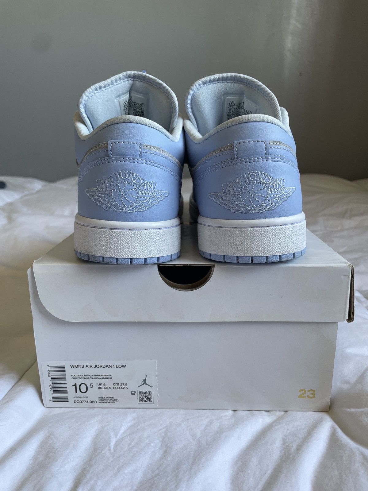 Nike Air Jordan 1 low Size US 8.5 / EU 41-42 - 6 Thumbnail