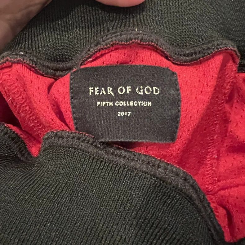 Fear of God Fear of God Season 5 main red shorts Size US 30 / EU 46 - 3 Thumbnail