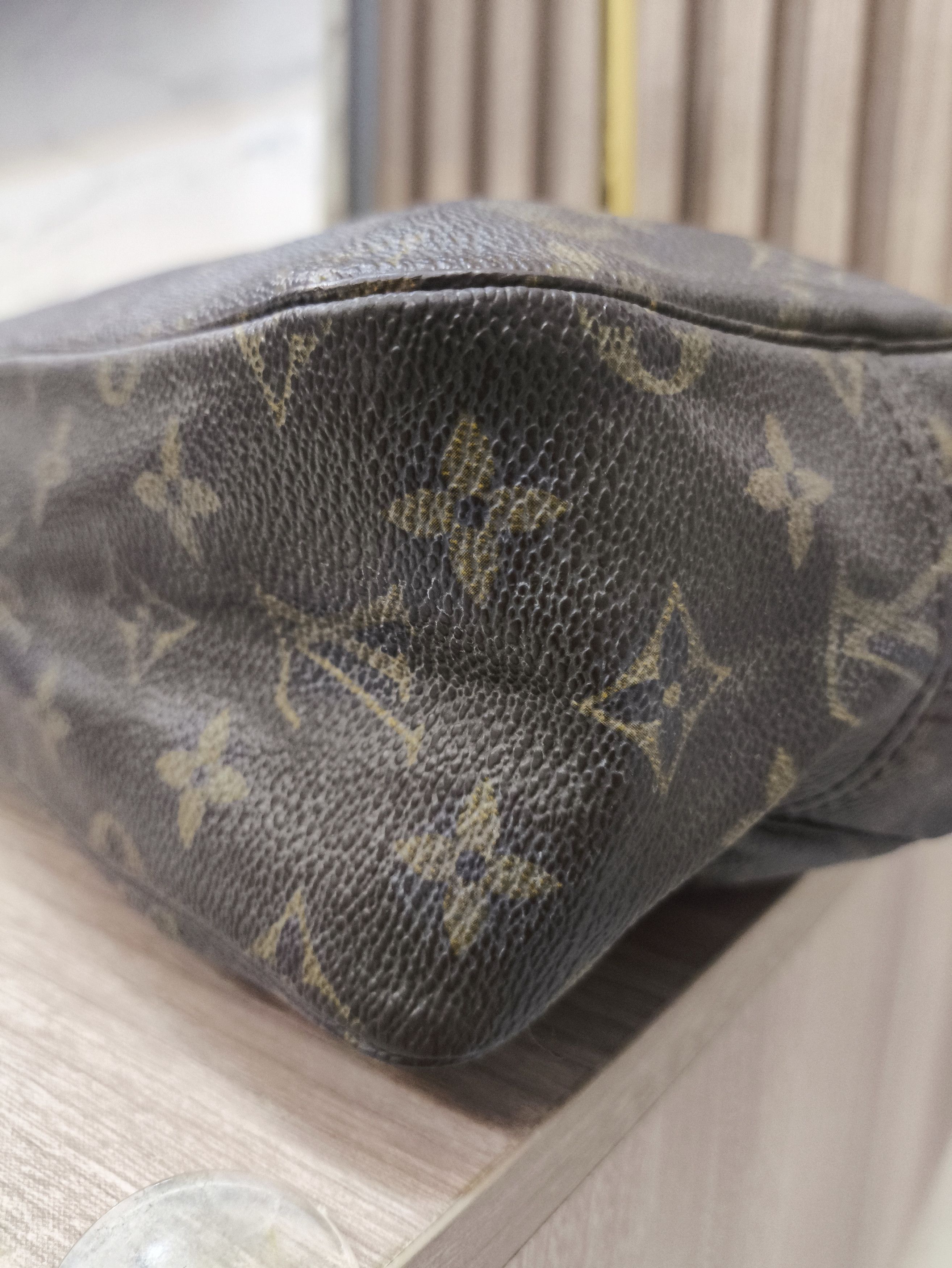 Louis Vuitton Louis Vuitton Monogram Canvas Trousse Toilette 28 Clutch Bag Size ONE SIZE - 5 Thumbnail