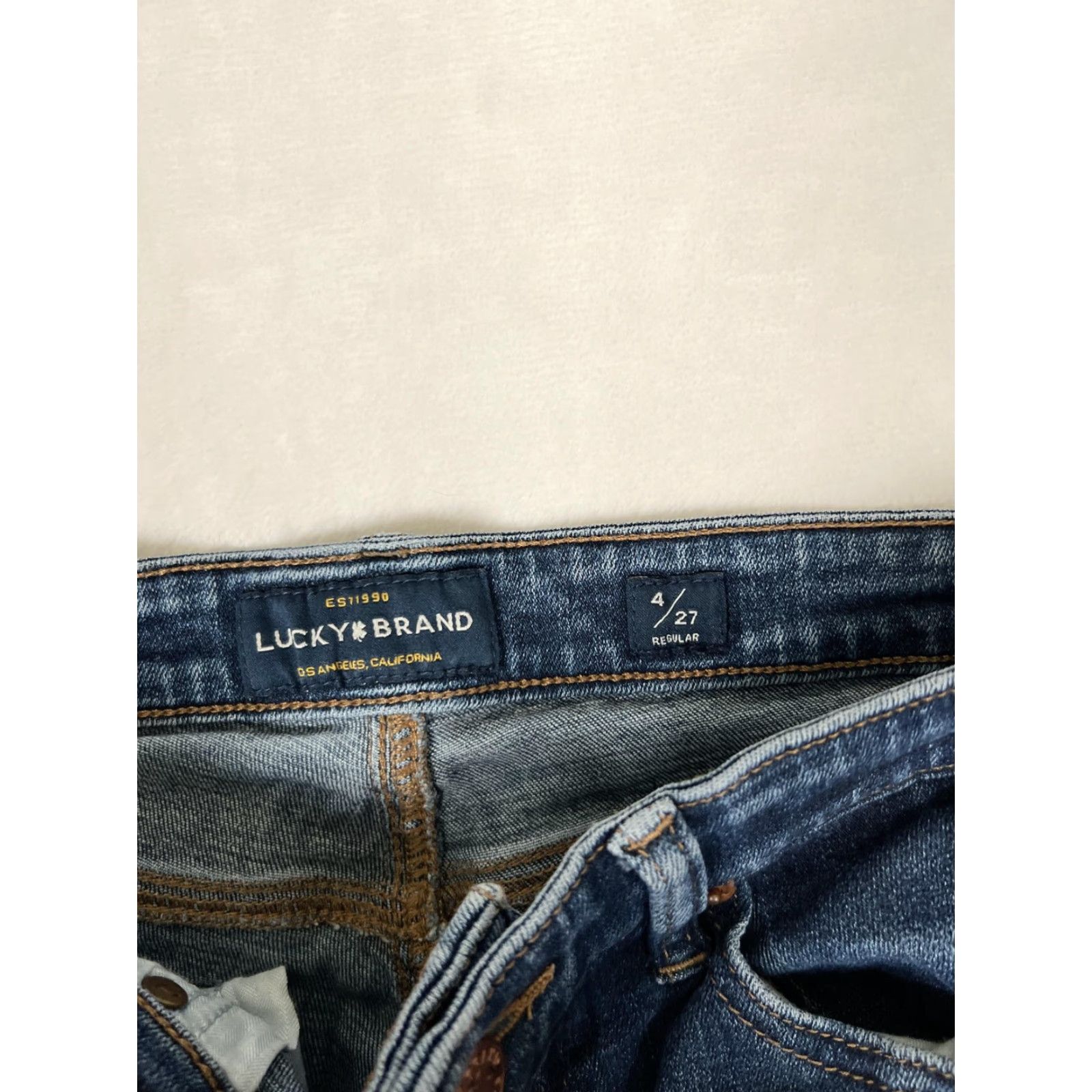 Lucky Brand Lucky Brand Sweet Straight Jeans Womens 4 Blue Medium Wash Stretch Denim Size 27" / US 4 / IT 40 - 4 Thumbnail
