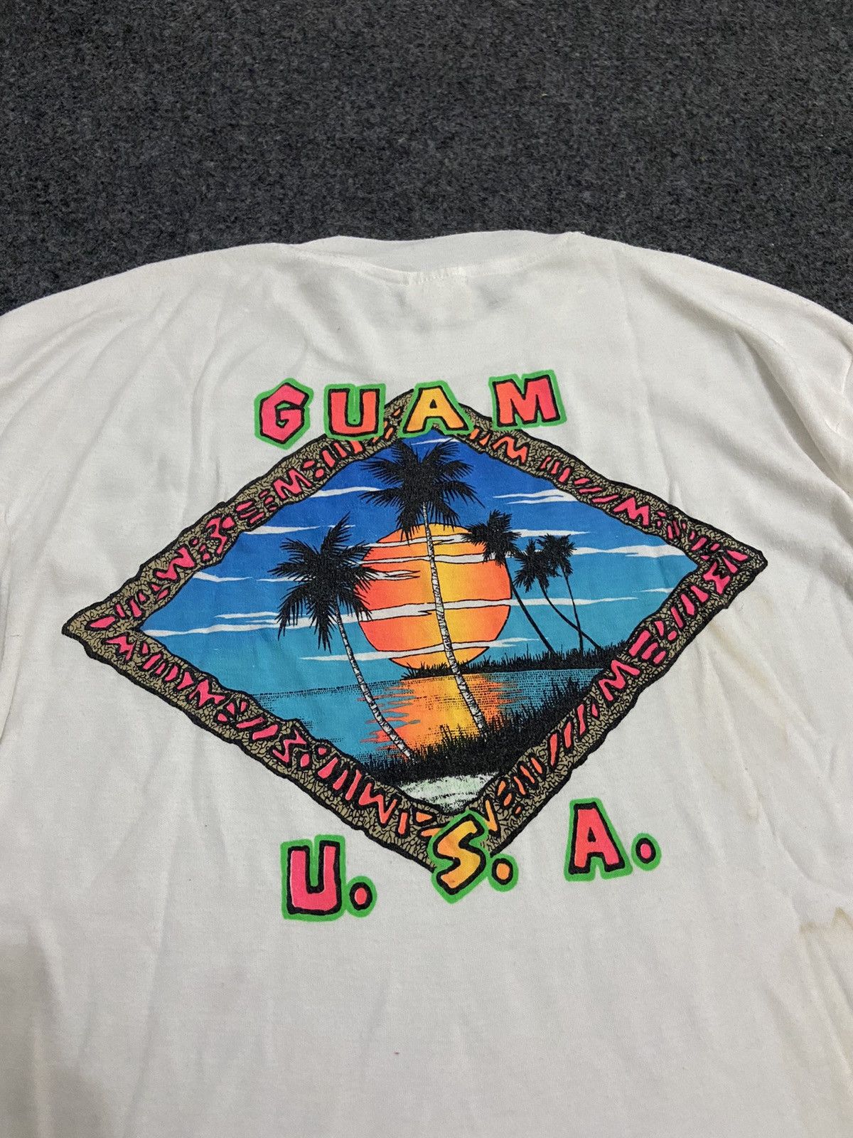Vintage Minus one Guam USA vintage hawaii t-shirt Size US M / EU 48-50 / 2 - 4 Thumbnail