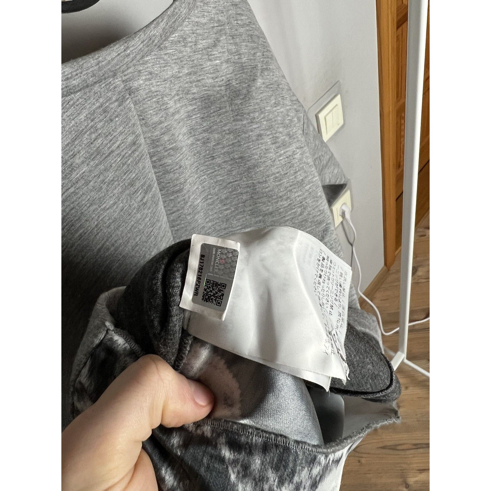 Moncler MINT! Moncler Maglia Girroccolo Gray Oversized Winter Nylon Size S / US 4 / IT 40 - 11 Thumbnail