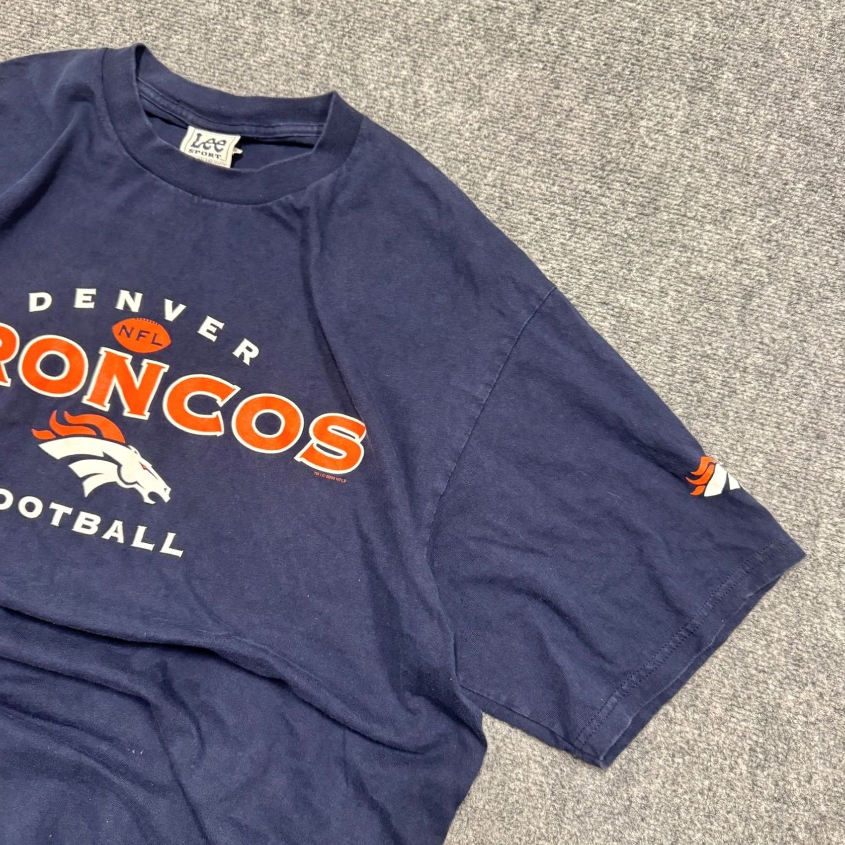 LeSportsac VINTAGE Lee Sports NFL T-Shirt Men XL 2000s Broncos 100% Cotton Blue Shirt Mens XL Brown? Size US XL / EU 56 / 4 - 2 Thumbnail