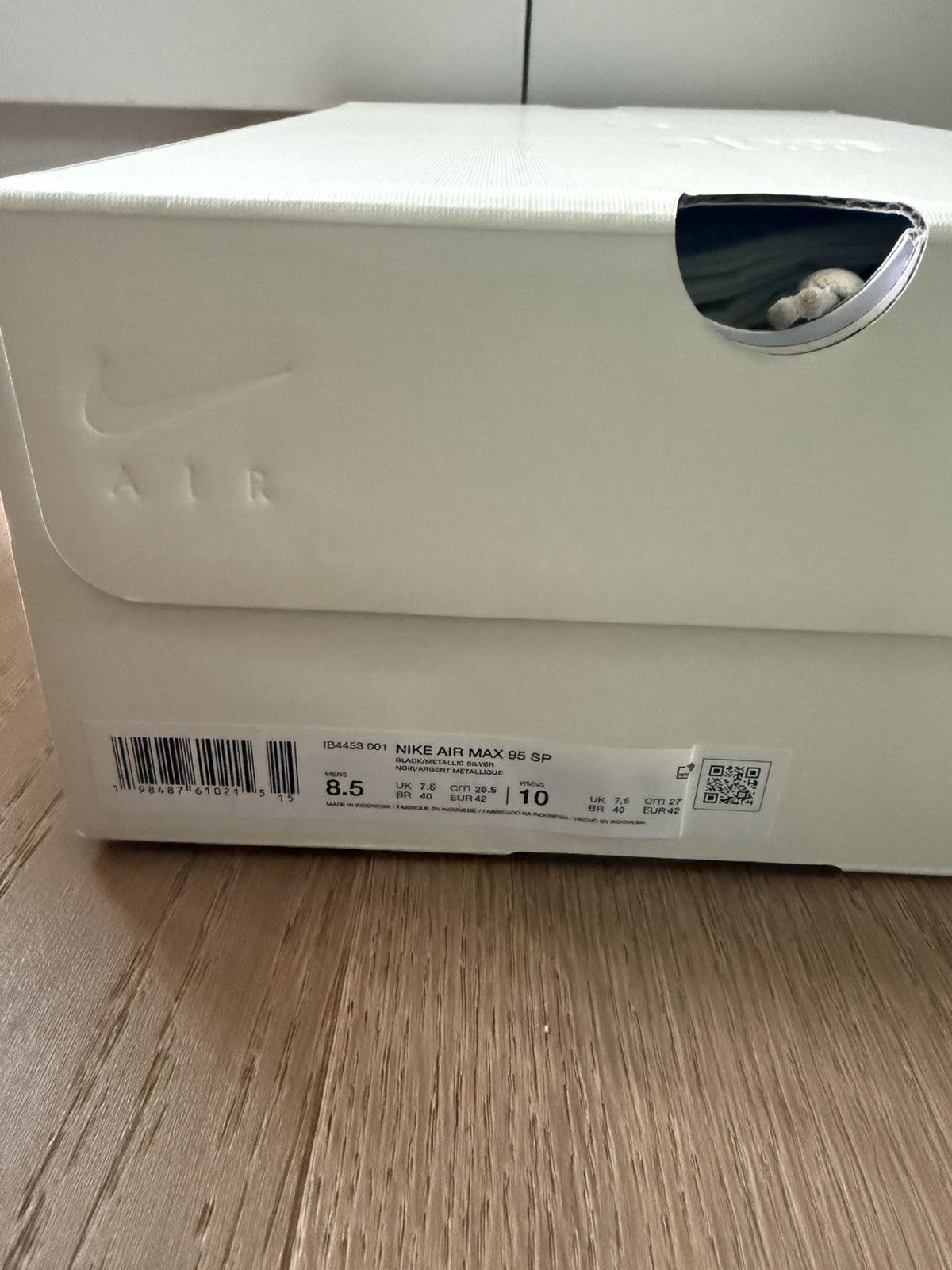 Nike × Undefeated Size 8.5 - Nike Undefeated x Air Max 95 Black (NEW) Size US 8.5 / EU 41-42 - 9 Thumbnail
