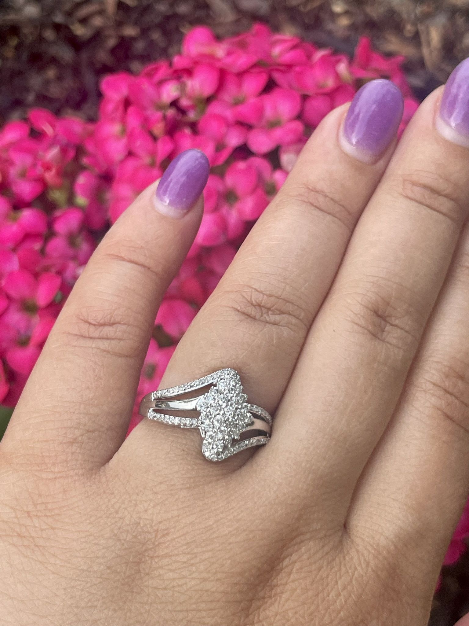 Other 10k Vintage .4 ctw Diamond Cluster Bypass Ring Size ONE SIZE - 5 Thumbnail