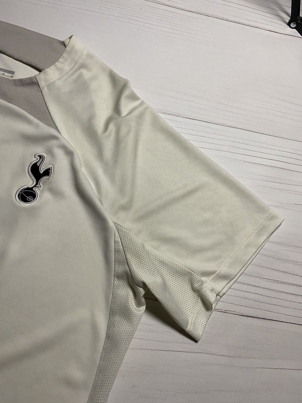 Nike Nike Tottenham Hotspur 2022/23 training soccer jersey Size US XL / EU 56 / 4 - 9 Thumbnail