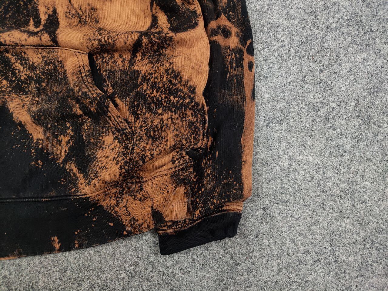 Carhartt Carhartt Tie-dye Black Logo college Hooded Sweat Vintage Size US M / EU 48-50 / 2 - 12 Thumbnail