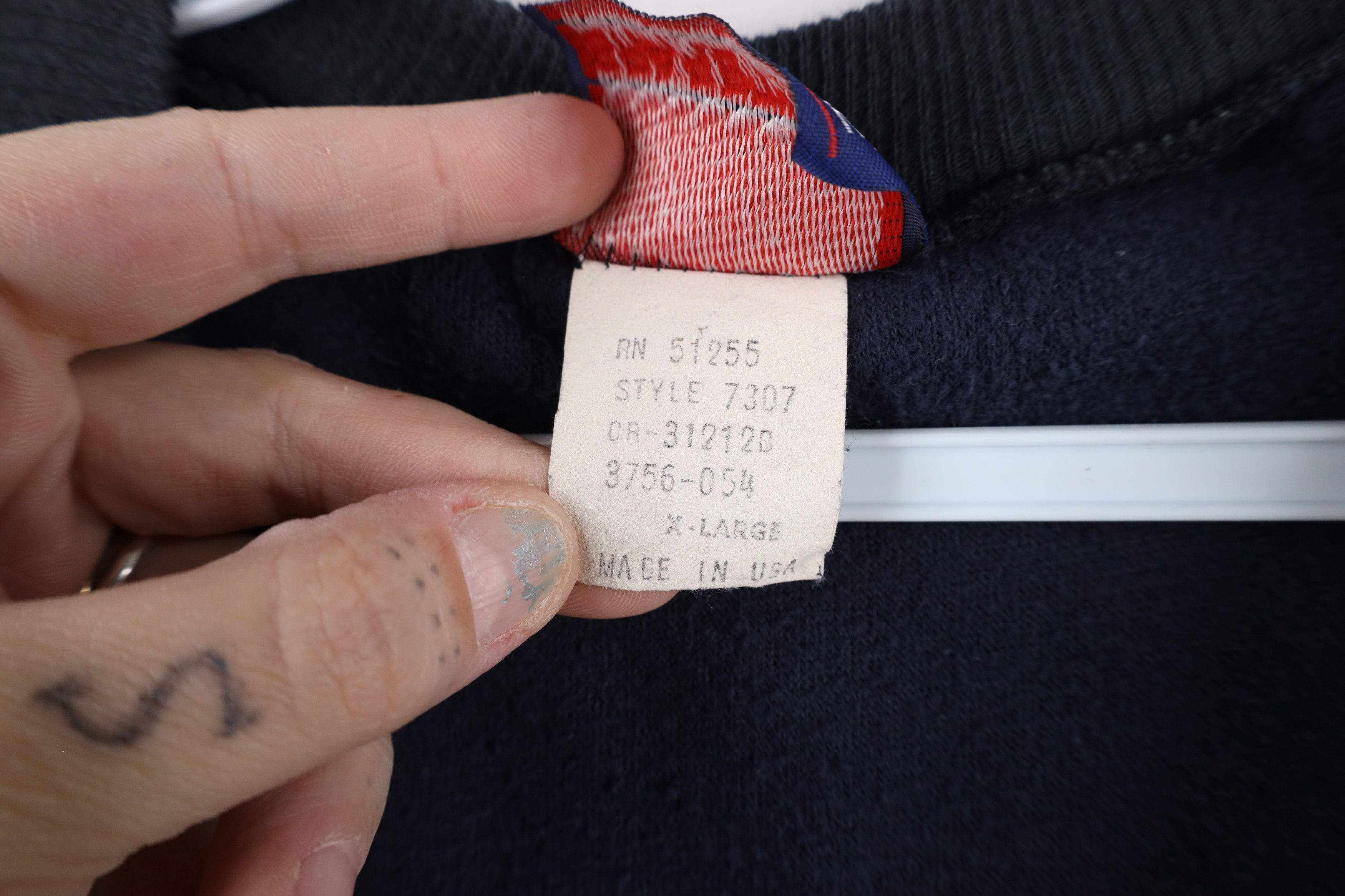Vintage Vintage 70s Streetwear Terry Cloth V-Neck Sweater Navy USA Size US XL / EU 56 / 4 - 6 Thumbnail