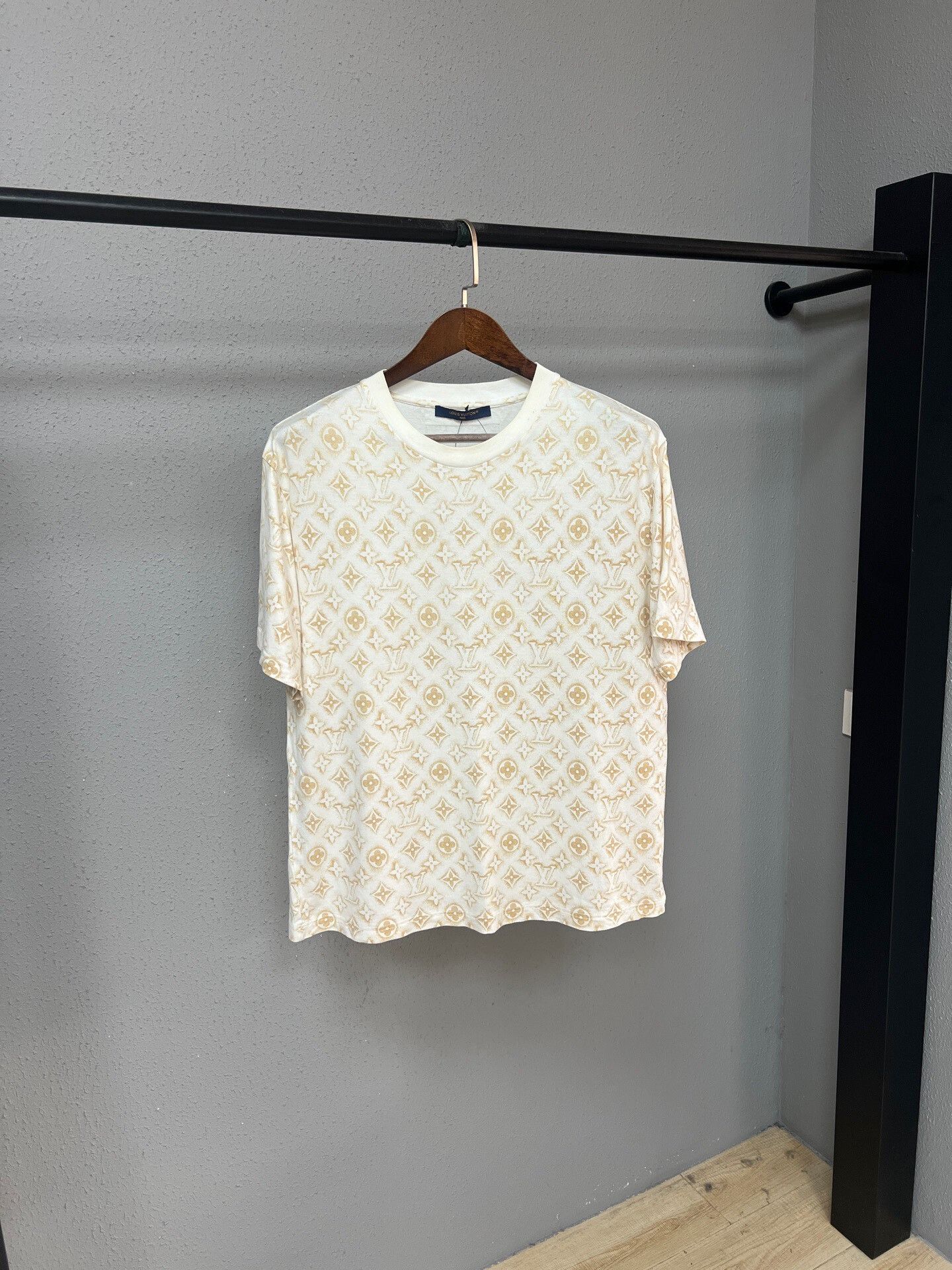 Louis Vuitton louis vuitton short sleeve shirt Size US L / EU 52-54 / 3 - 1 Thumbnail