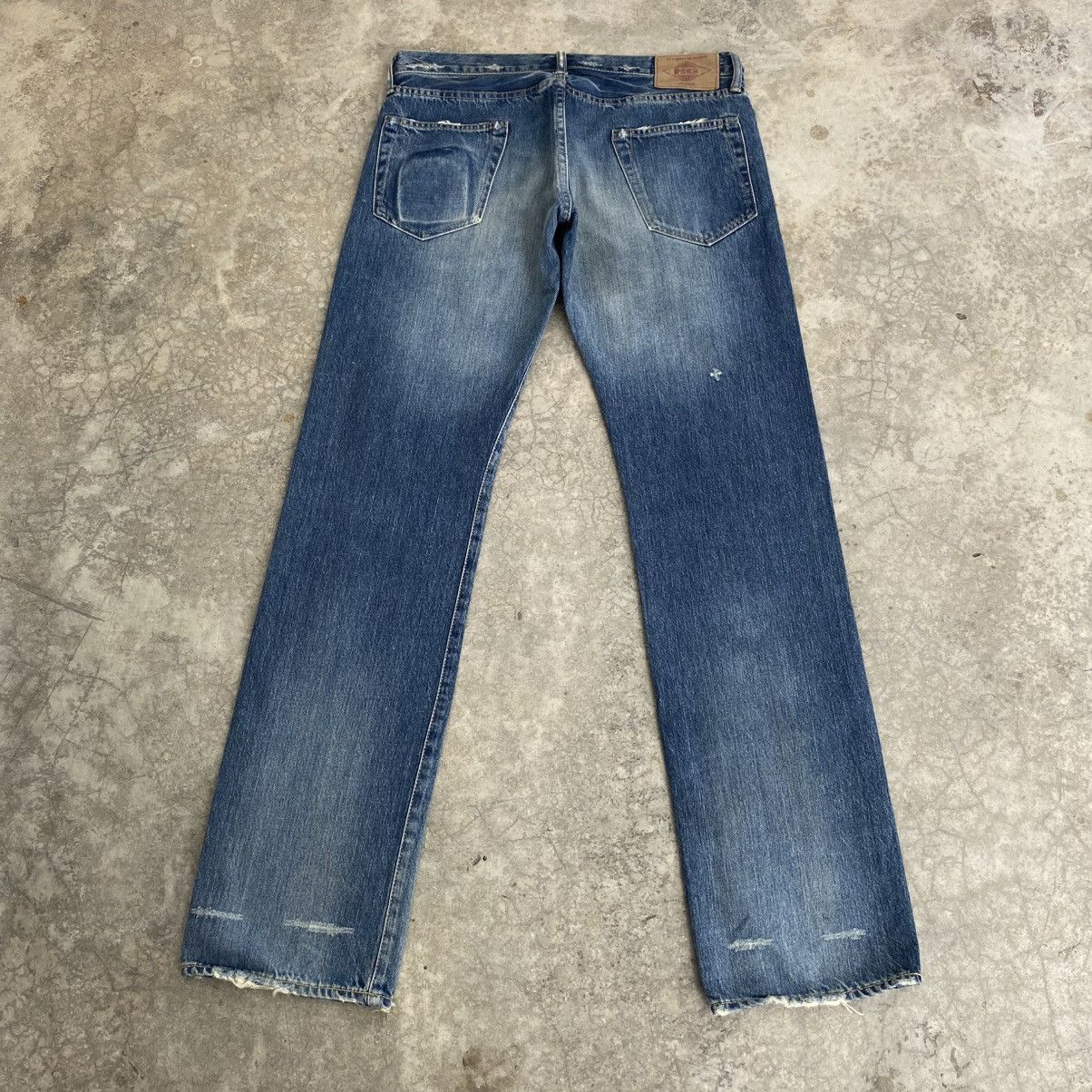 Hysteric Glamour 2000’s Hysteric Glamour Studded Distressed Selvedge Jeans Size US 31 - 12 Thumbnail