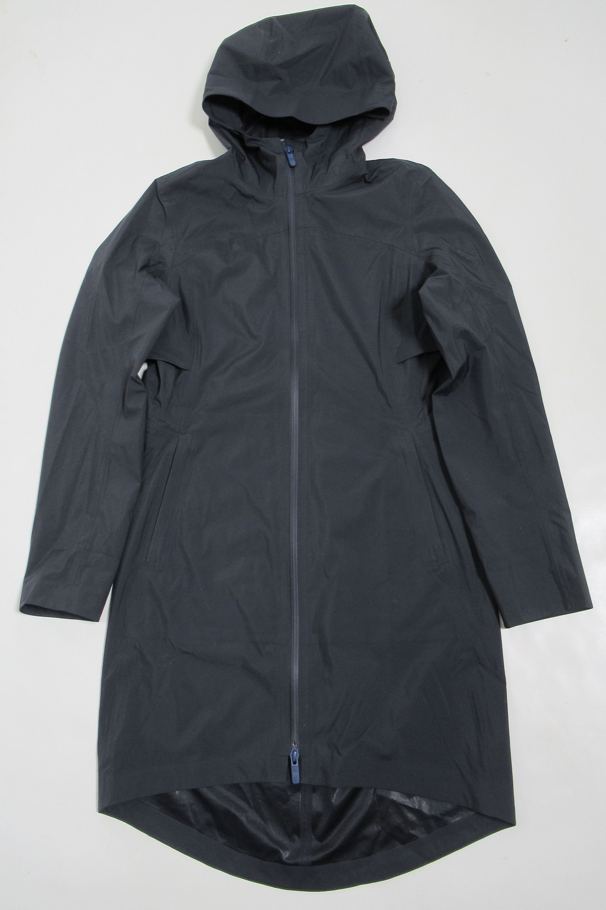 Lululemon Lululemon Women's Rain Rules Jacket Black Glyde Waterproof Size XS / US 0-2 / IT 36-38 - 1 Thumbnail