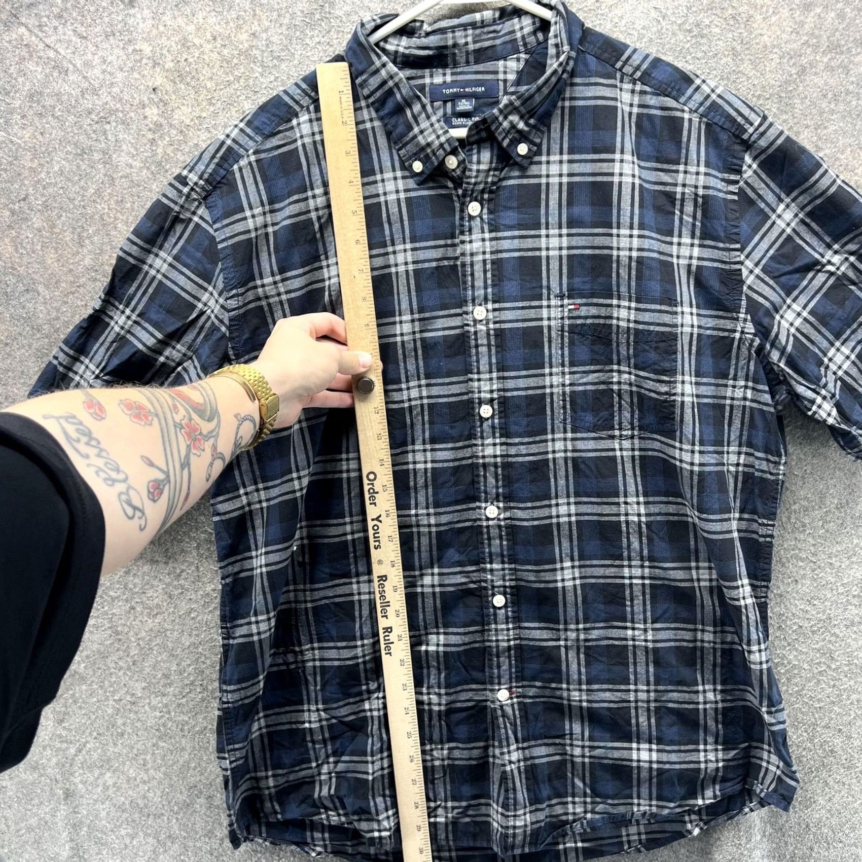 Tommy Hilfiger Tommy Hilfiger Shirt Mens XL Blue Black Plaid Short Sleeve Classic Fit Oxford Shirt Size US XL / EU 56 / 4 - 7 Thumbnail