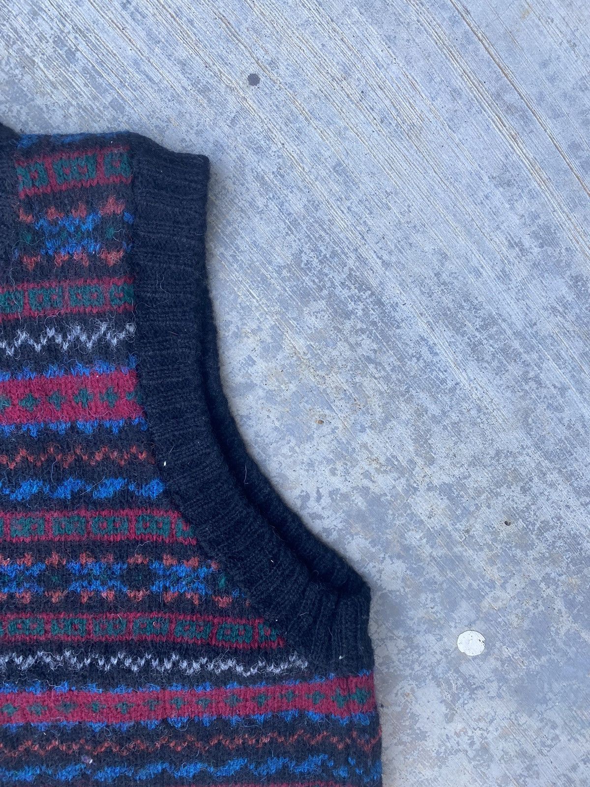 Vintage ⚡️Steals⚡️ Shetland 100% Pure New Wool Sweater Vest Size US M / EU 48-50 / 2 - 4 Thumbnail