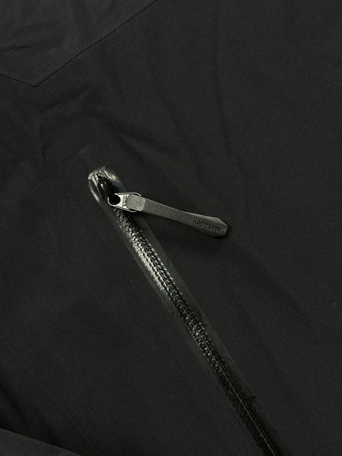 Arc'teryx Arc'teryx Zeta LT Gore-Tex Shell Jacket Black Lightweight Size US L / EU 52-54 / 3 - 9 Thumbnail